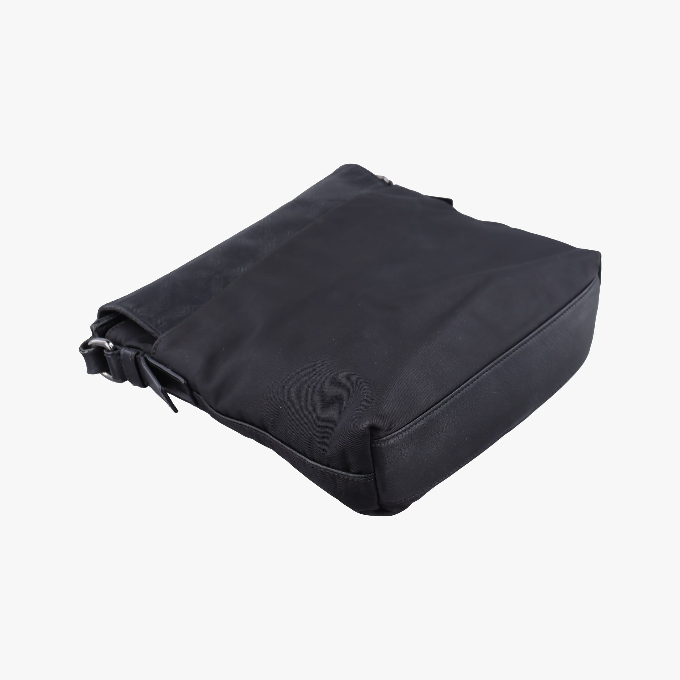 Secondhand VERSACE La Medusa Black Leather × Nylon  shoulderbag | stylenewstar
