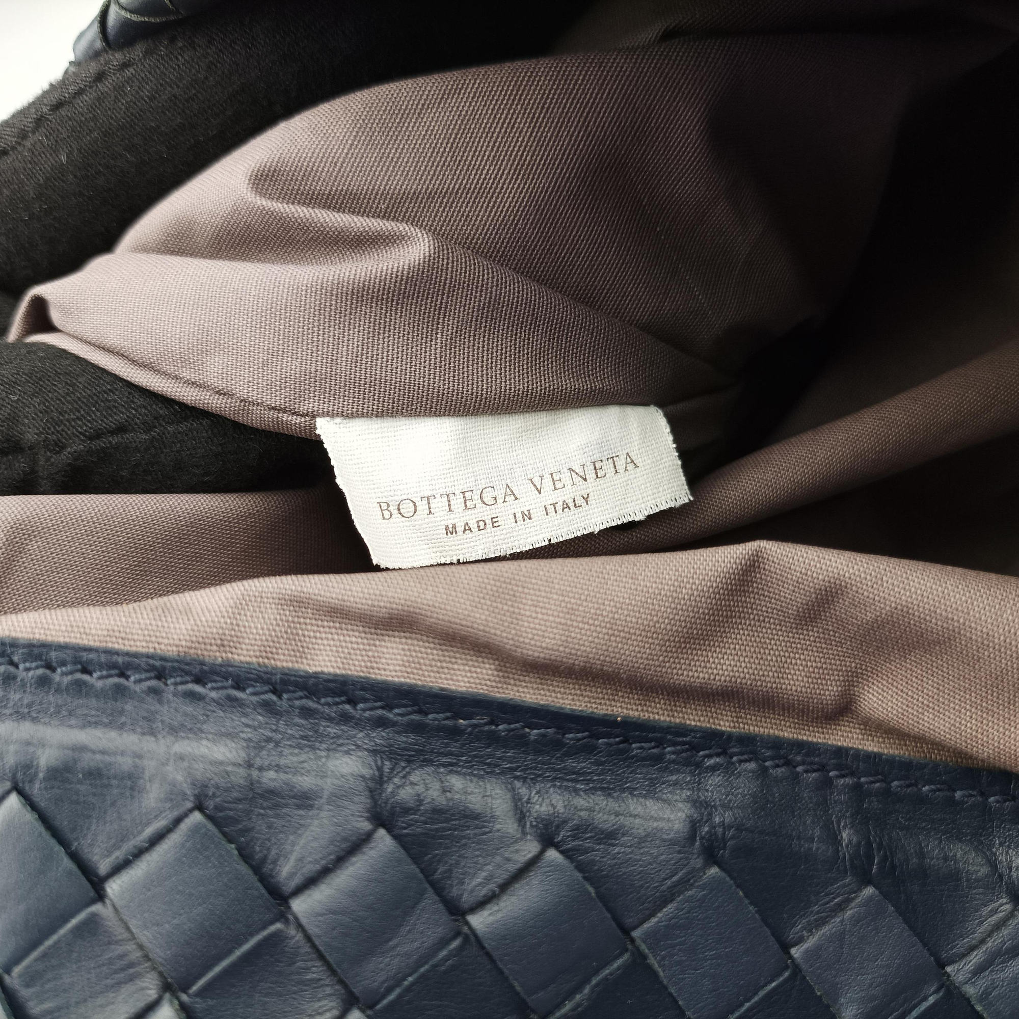 Secondhand Bottega Veneta Intrecciato Briefcase Navy lambskin  handbag | stylenewstar
