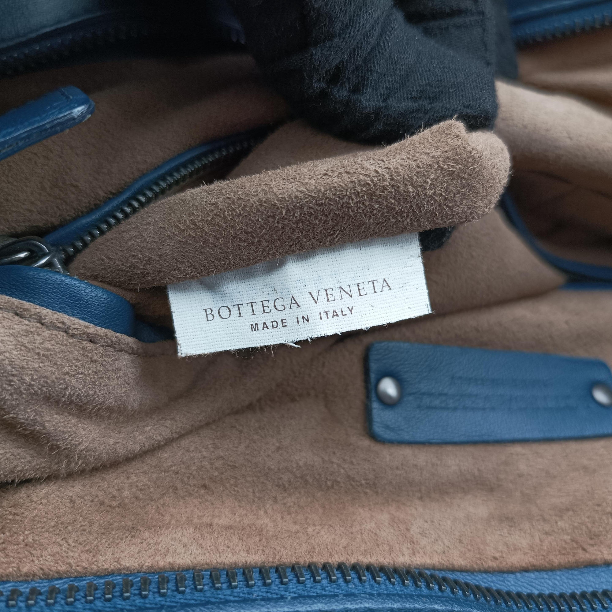 Pre-owned Bottega Veneta Intrecciato Navy Lambskin × Ostrich Leather  shoulderbag | stylenewstar