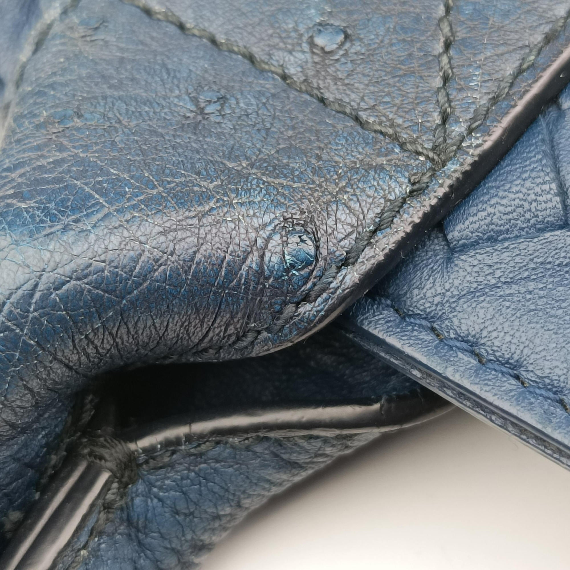 Pre-owned Bottega Veneta Intrecciato Navy Lambskin × Ostrich Leather  shoulderbag | stylenewstar