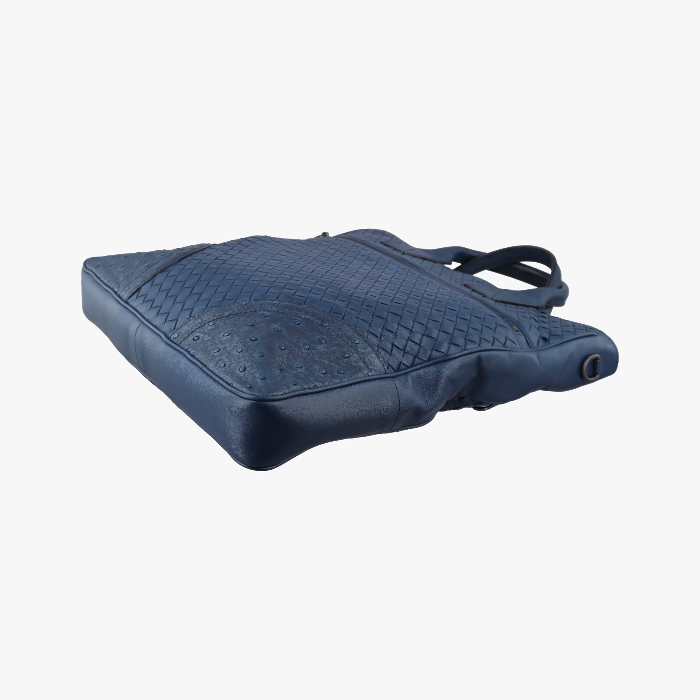 Pre-owned Bottega Veneta Intrecciato Navy Lambskin × Ostrich Leather  shoulderbag | stylenewstar