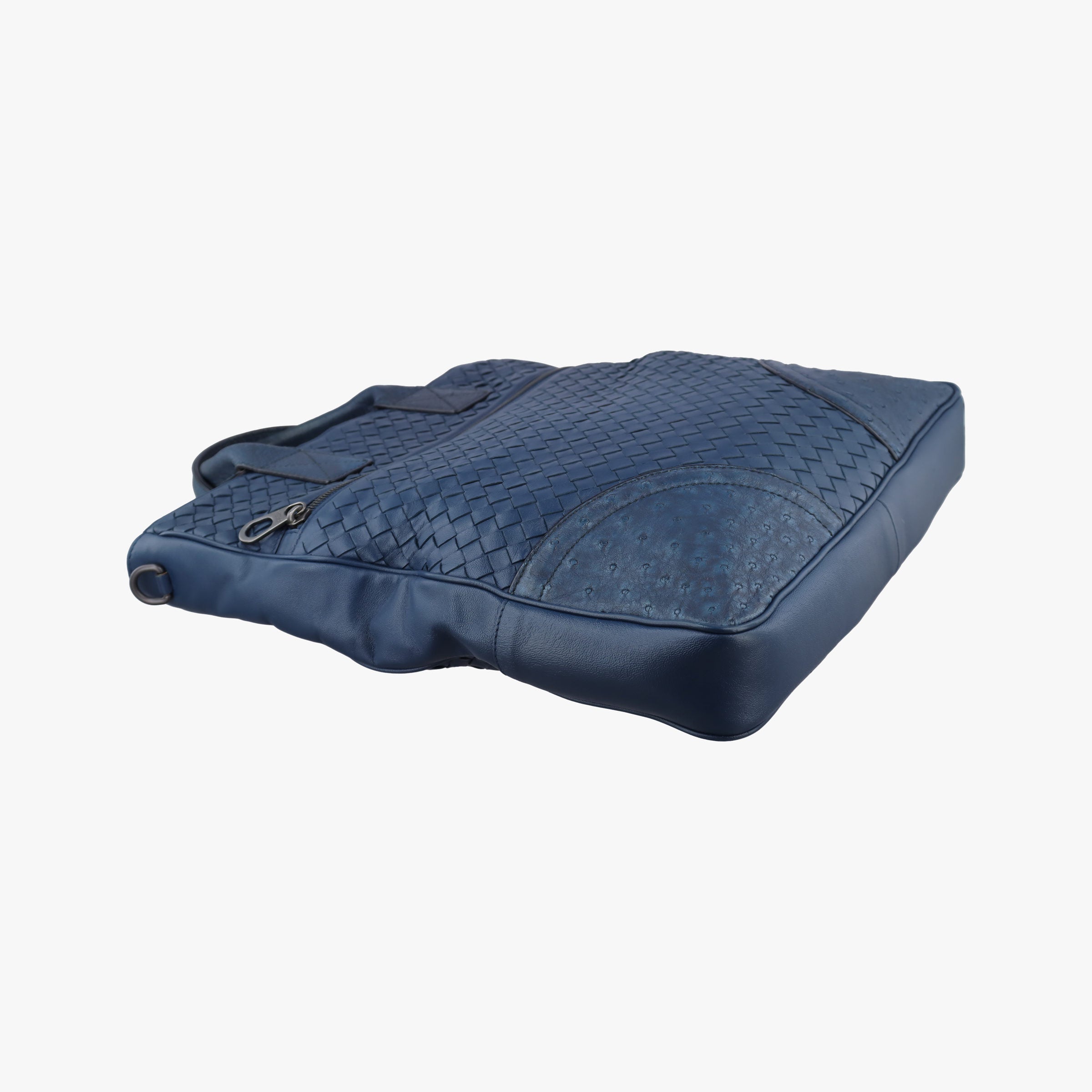 Pre-owned Bottega Veneta Intrecciato Navy Lambskin × Ostrich Leather  shoulderbag | stylenewstar