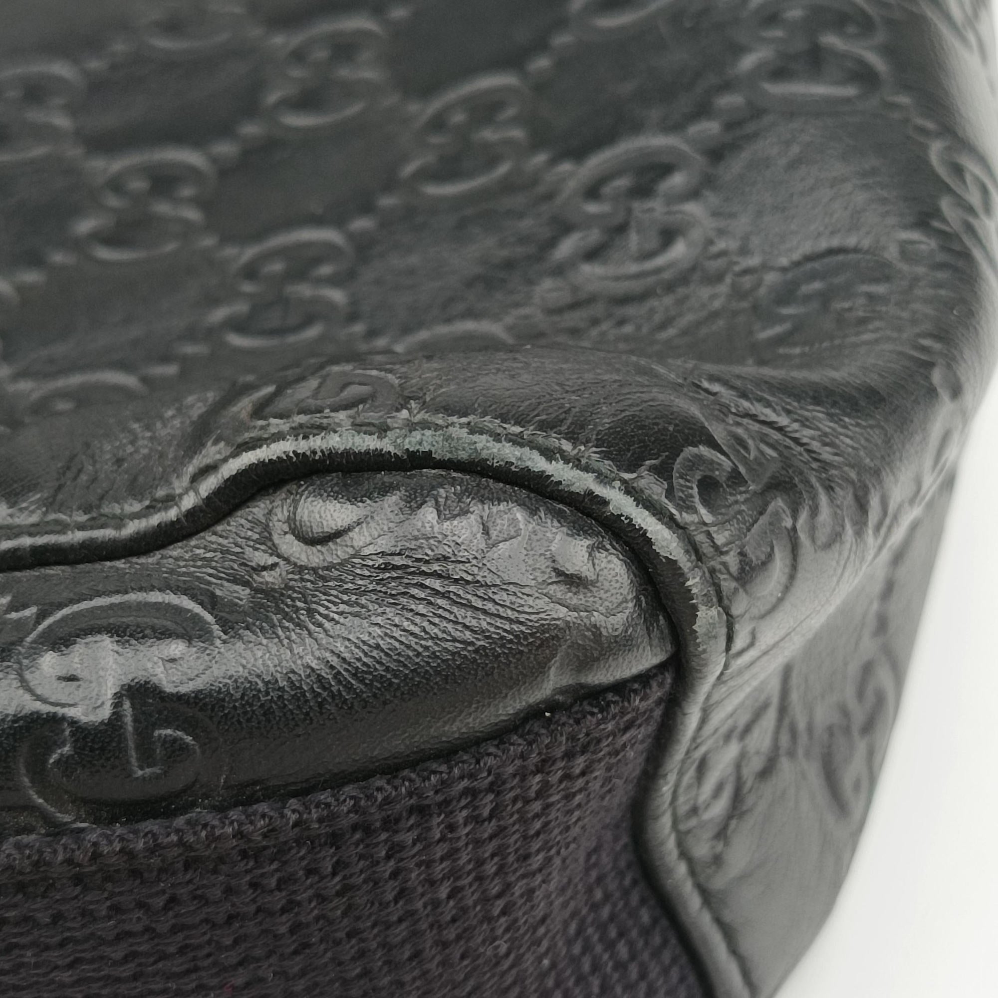 Pre-owned Gucci Guccissima Messenger Black Leather 246067 shoulderbag | stylenewstar