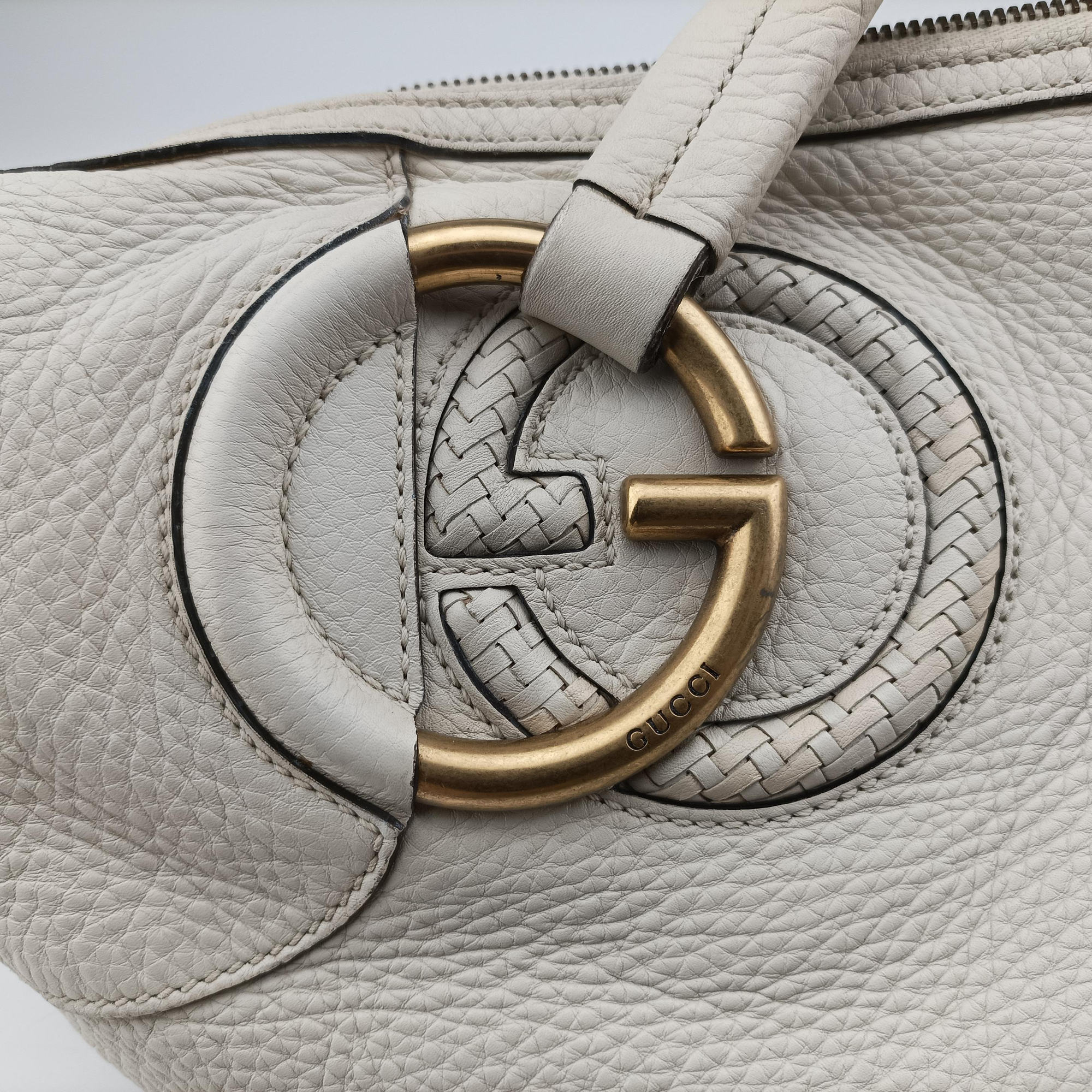 Pre-owned Gucci Twill Interlocking G White Leather 309529 handbag | stylenewstar