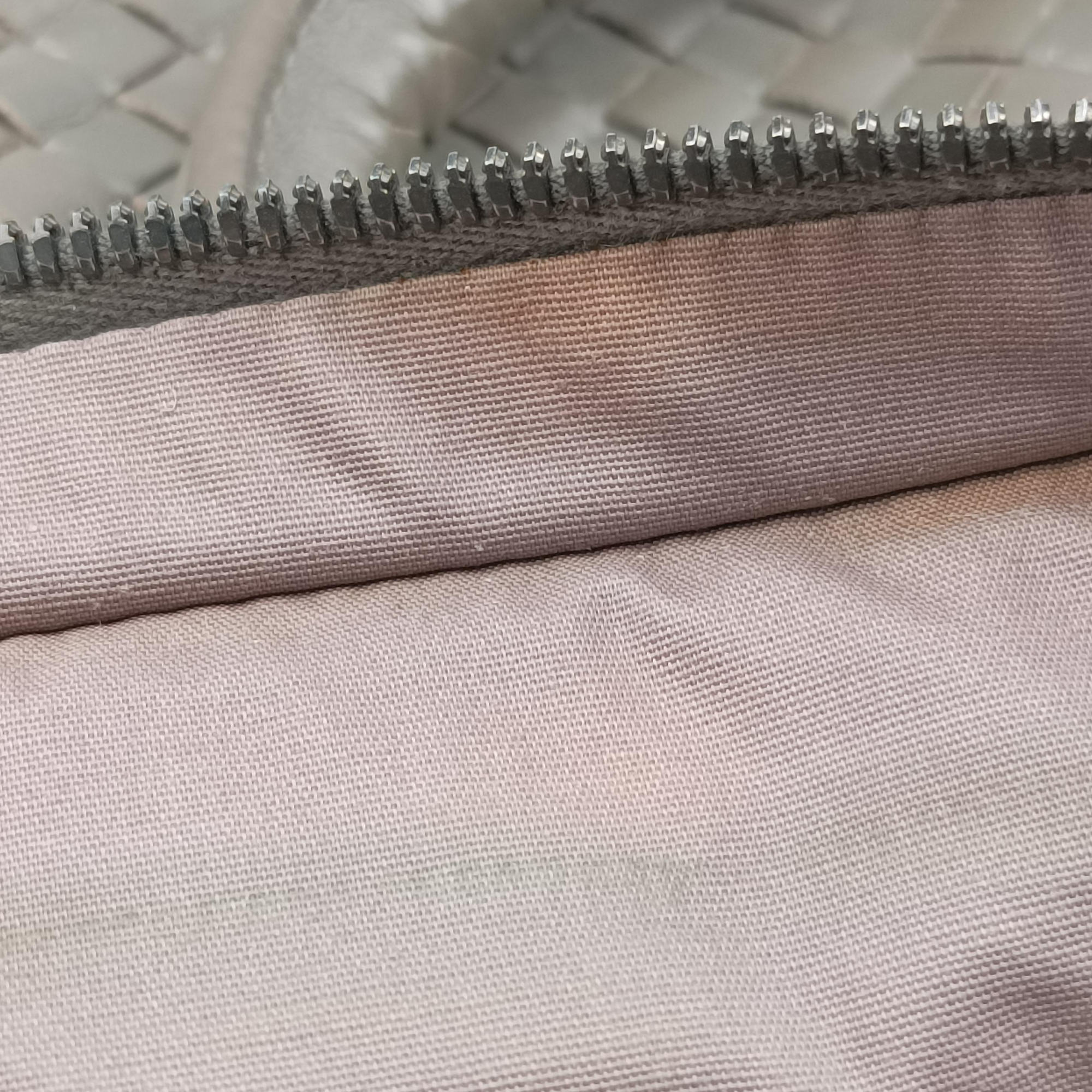 Secondhand Bottega Veneta Intrecciato Grey lambskin  handbag | stylenewstar