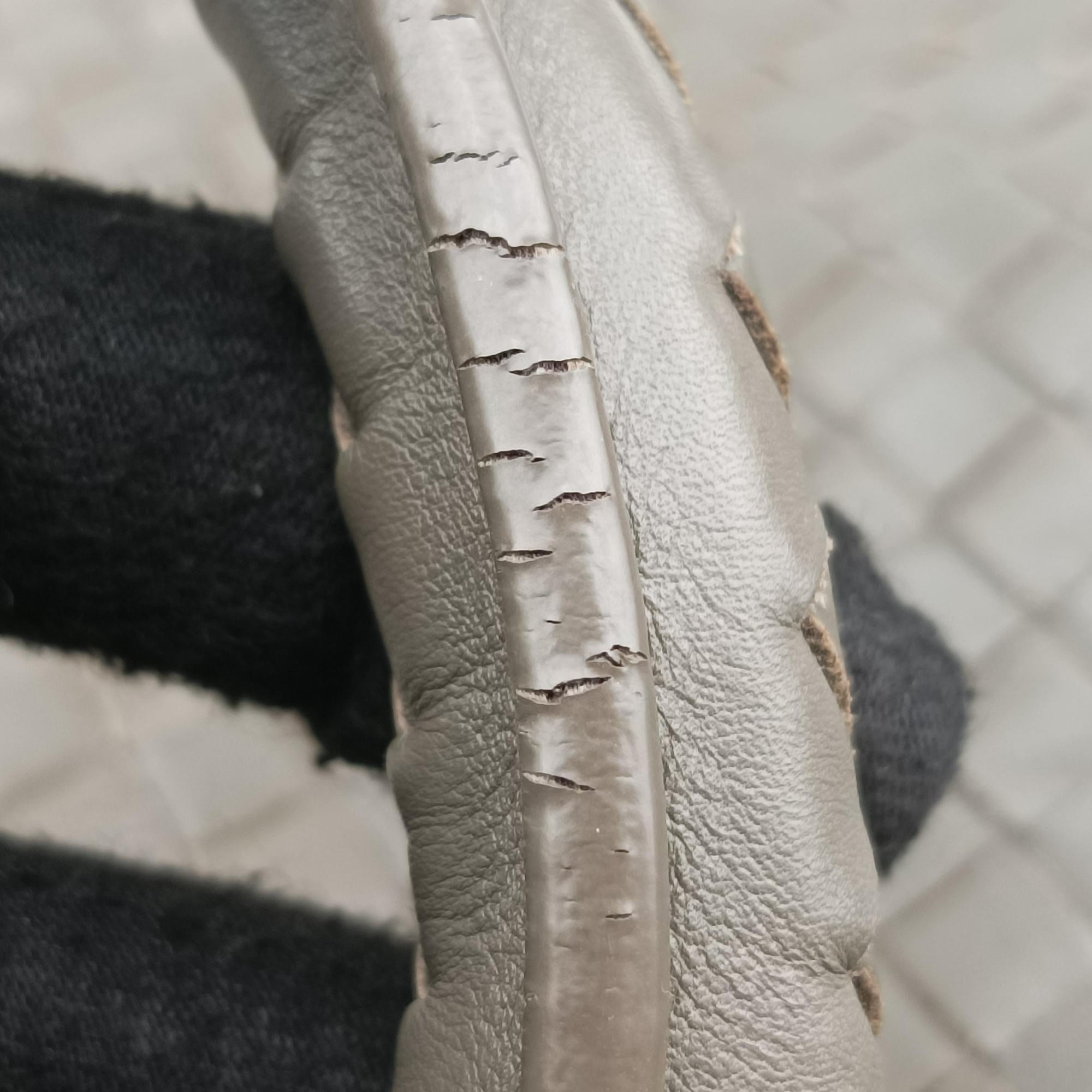 Secondhand Bottega Veneta Intrecciato Grey lambskin  handbag | stylenewstar