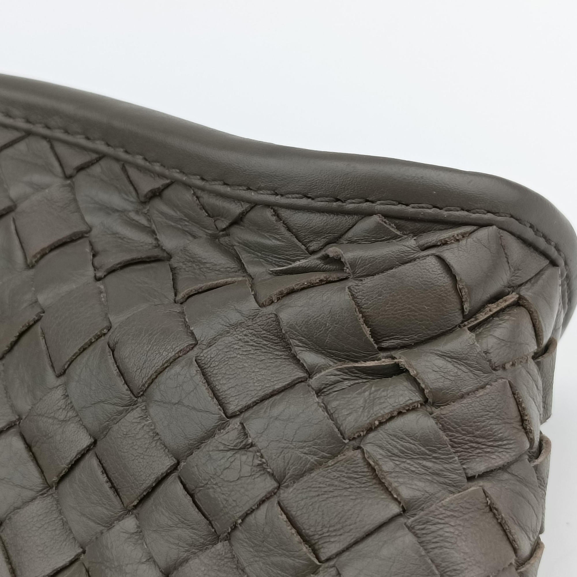Secondhand Bottega Veneta Intrecciato Grey lambskin  handbag | stylenewstar