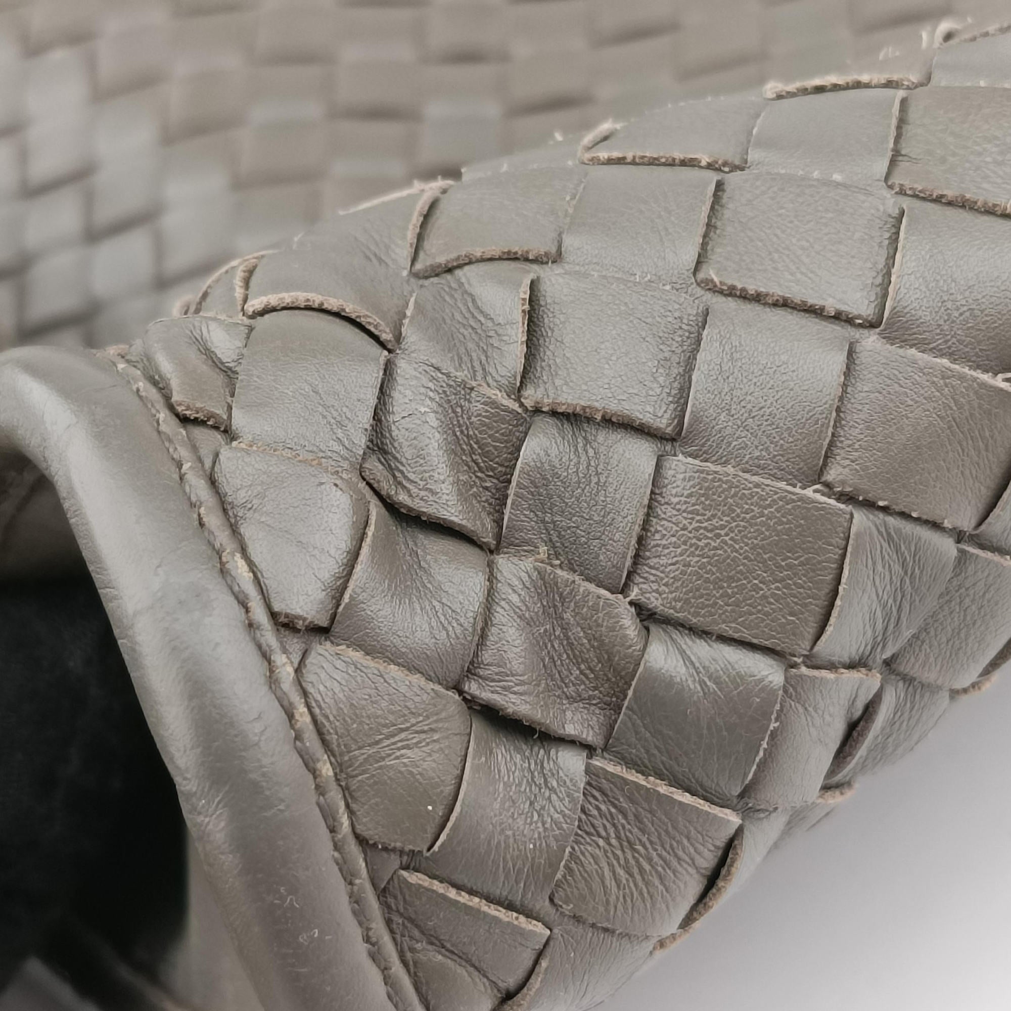 Secondhand Bottega Veneta Intrecciato Grey lambskin  handbag | stylenewstar