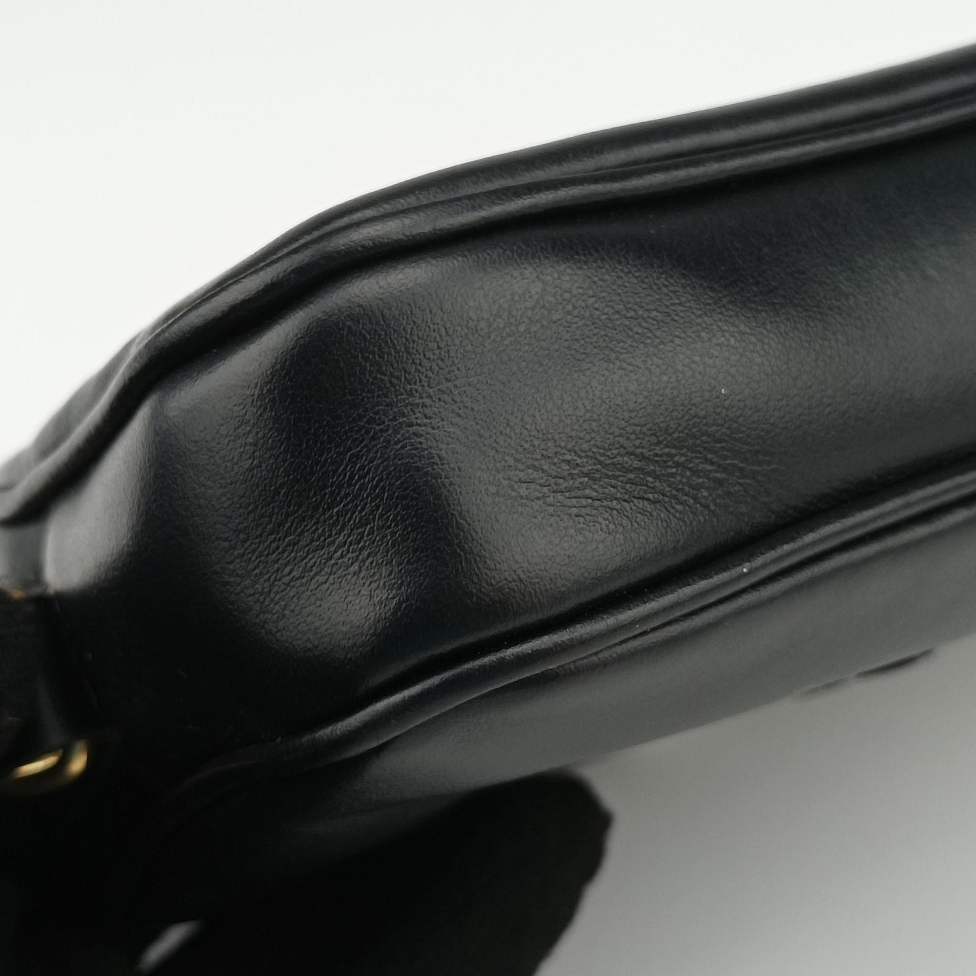 Pre-owned Miu Miu Logo belt Black leather  bum bag/waist bag | stylenewstar