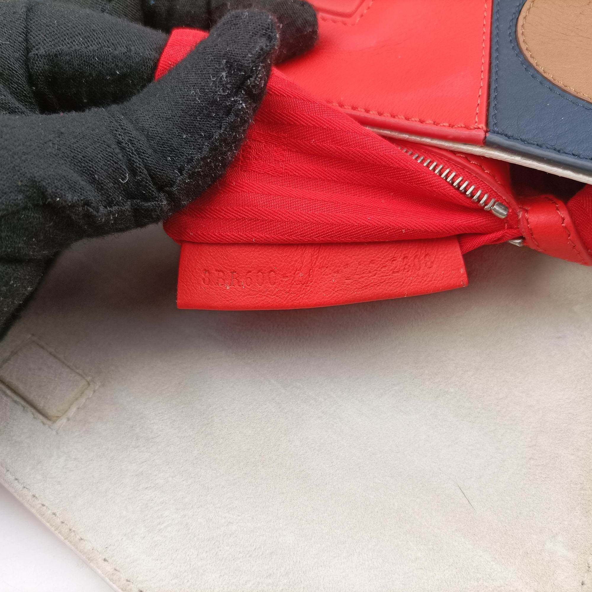 Pre-owned Fendi Bag Bugs Monster Red × Blue Calfskin × Fox Fur × Mink  handbag | stylenewstar