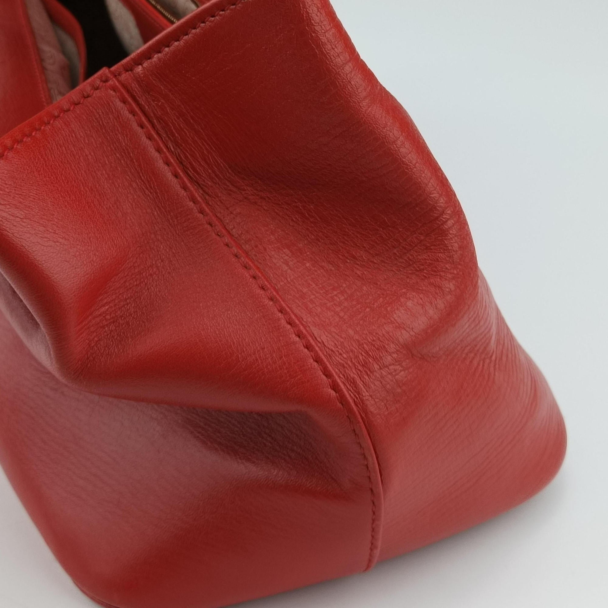 Vintage Bvlgari Isabella Rossellini Red Leather  handbag | stylenewstar