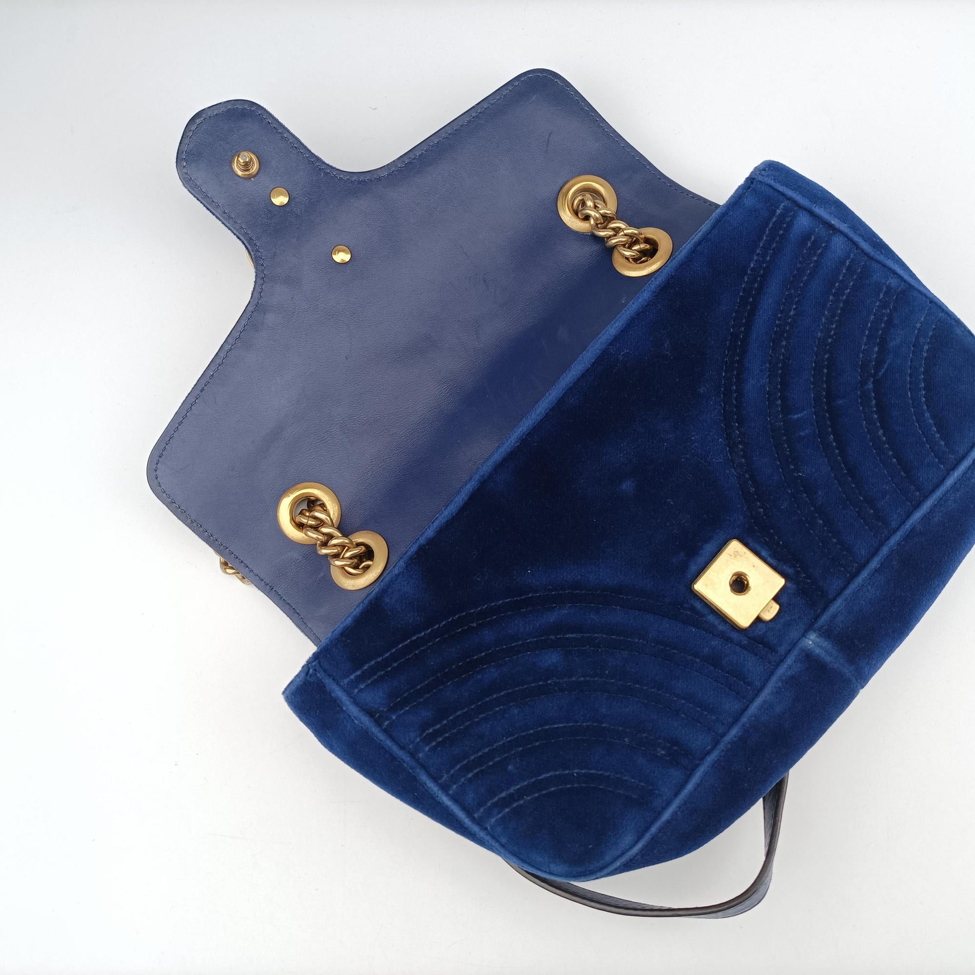 Pre-owned Gucci GG Marmont Blue velour 446744 shoulderbag | stylenewstar