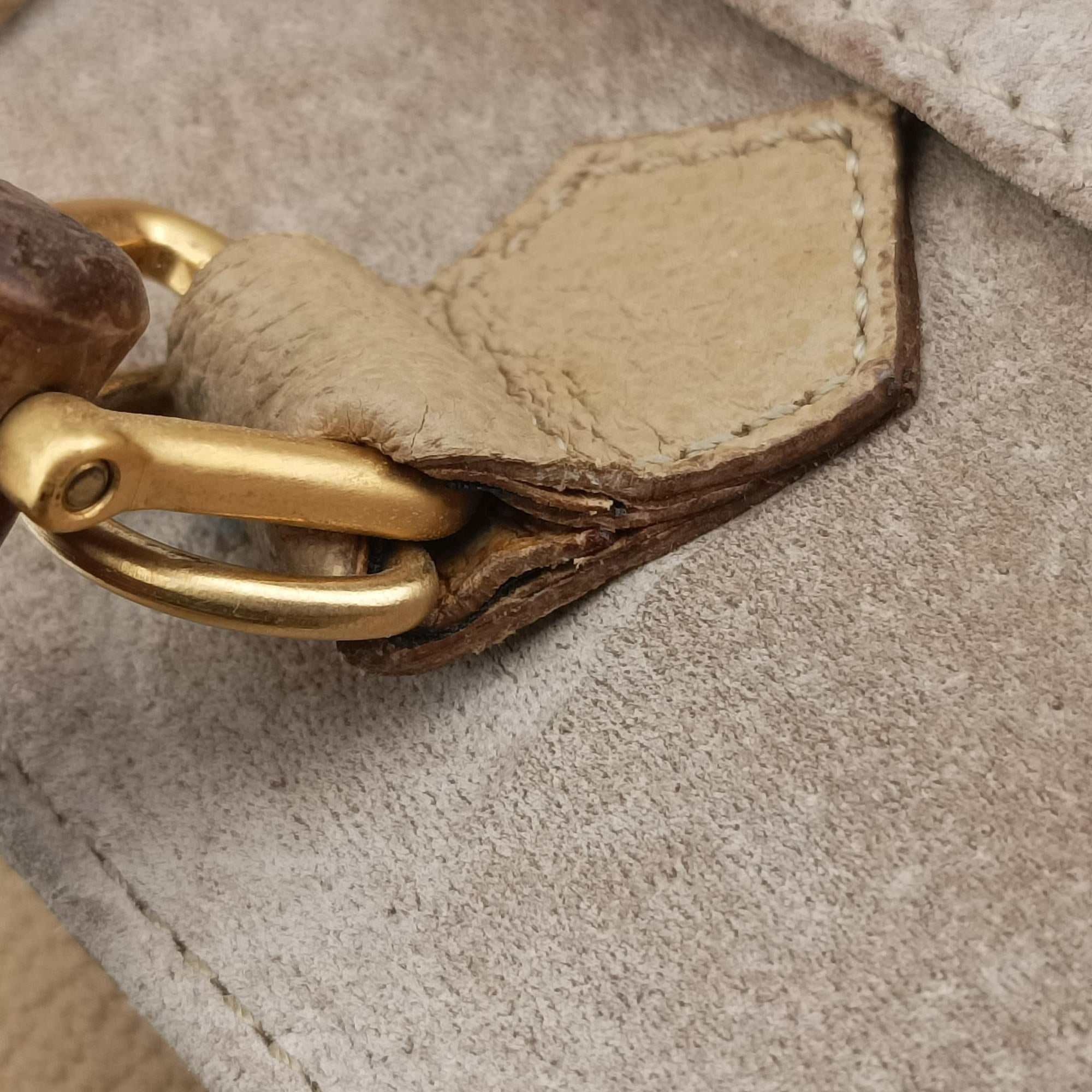 Pre-owned Gucci bamboo Beige Suede× Leather 001.12 handbag | stylenewstar