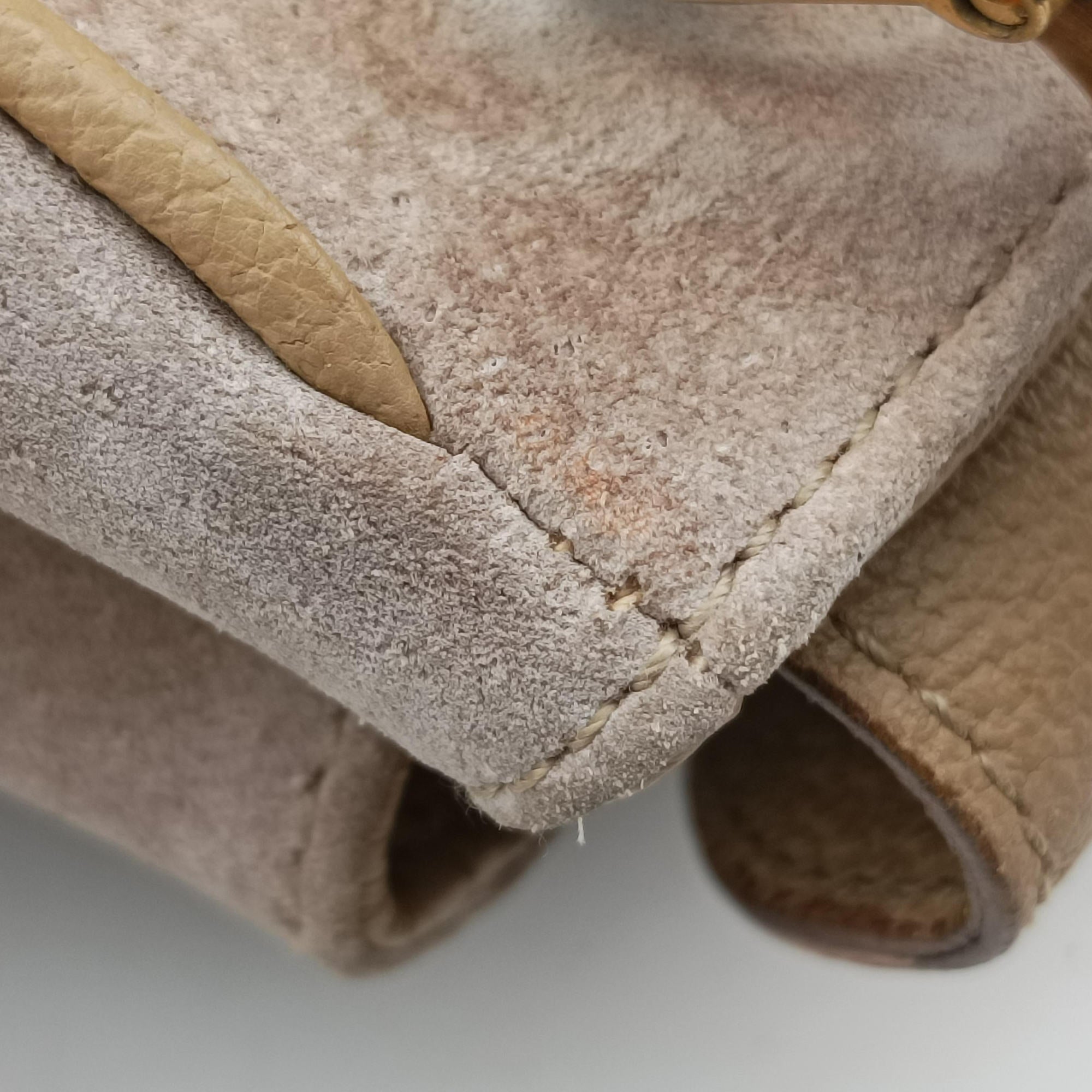 Pre-owned Gucci bamboo Beige Suede× Leather 001.12 handbag | stylenewstar