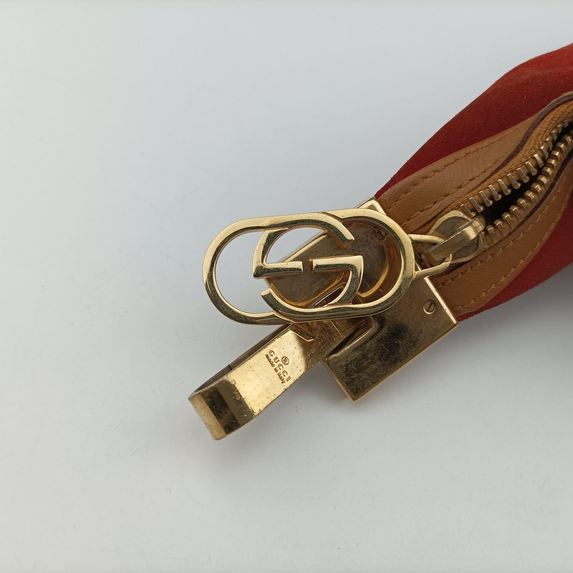 Pre-owned Gucci Hobo Red Suede 001.38 handbag | stylenewstar