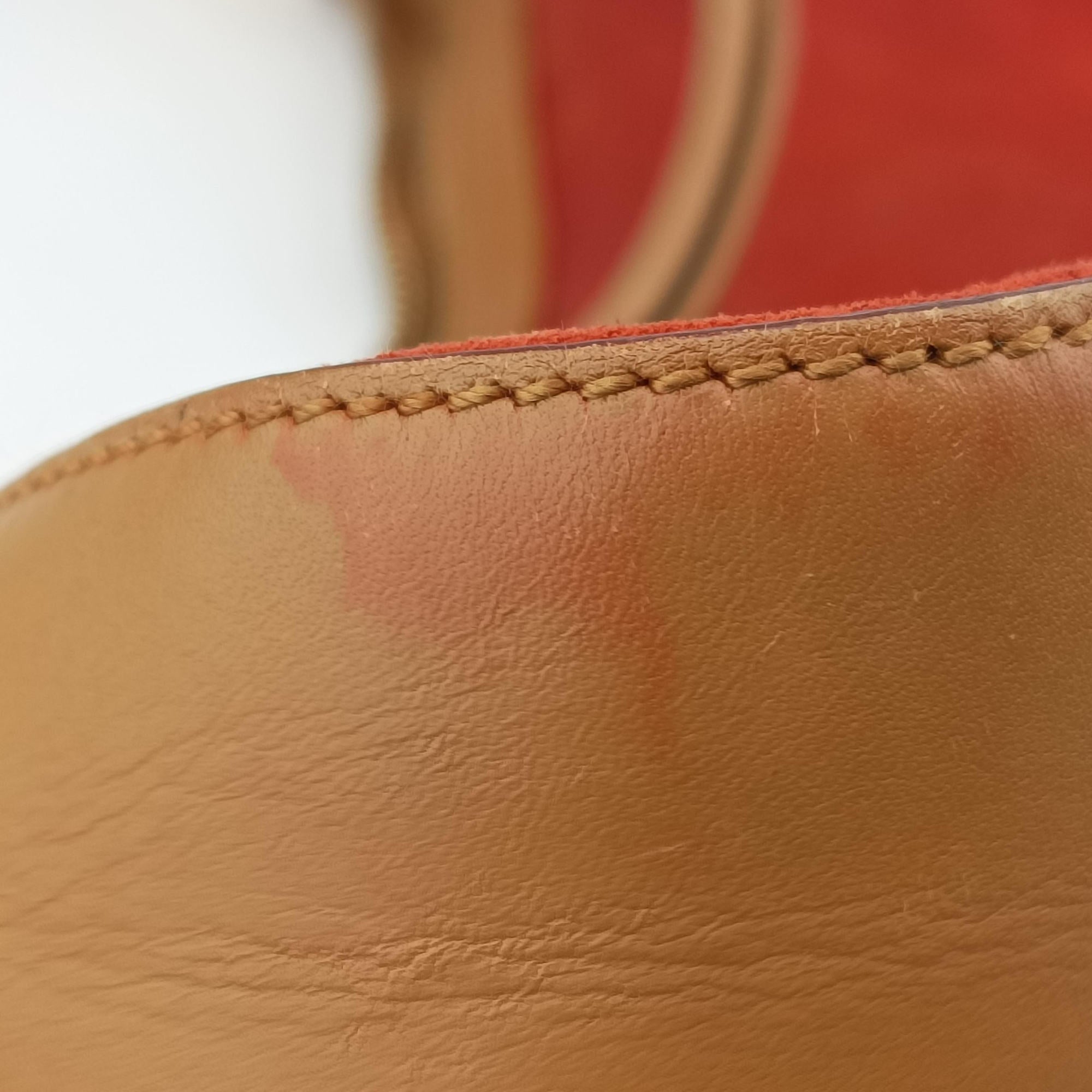 Pre-owned Gucci Hobo Red Suede 001.38 handbag | stylenewstar