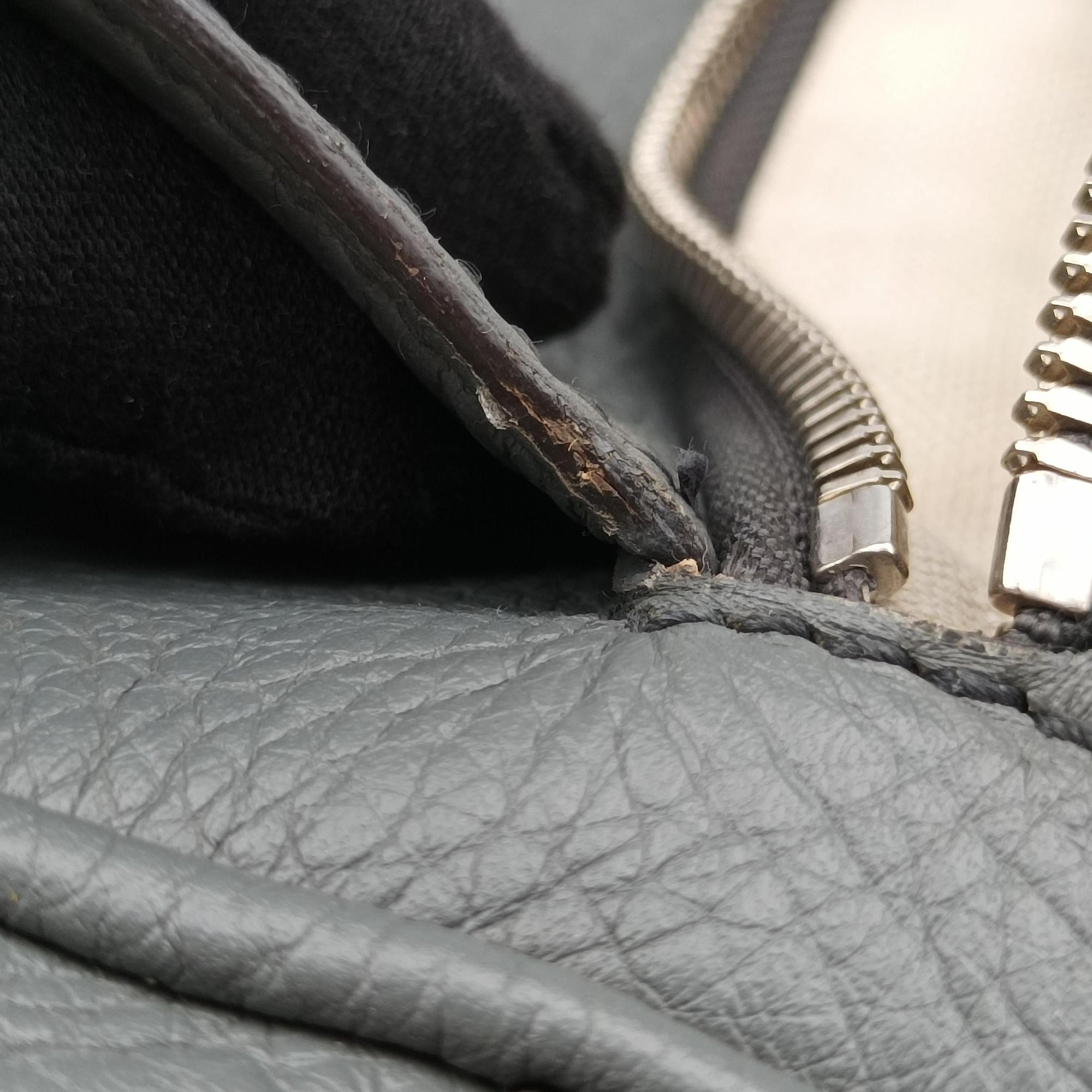 Secondhand Gucci Interlocking G Logo Soho Messenger Grey Leather 337084 shoulderbag | stylenewstar