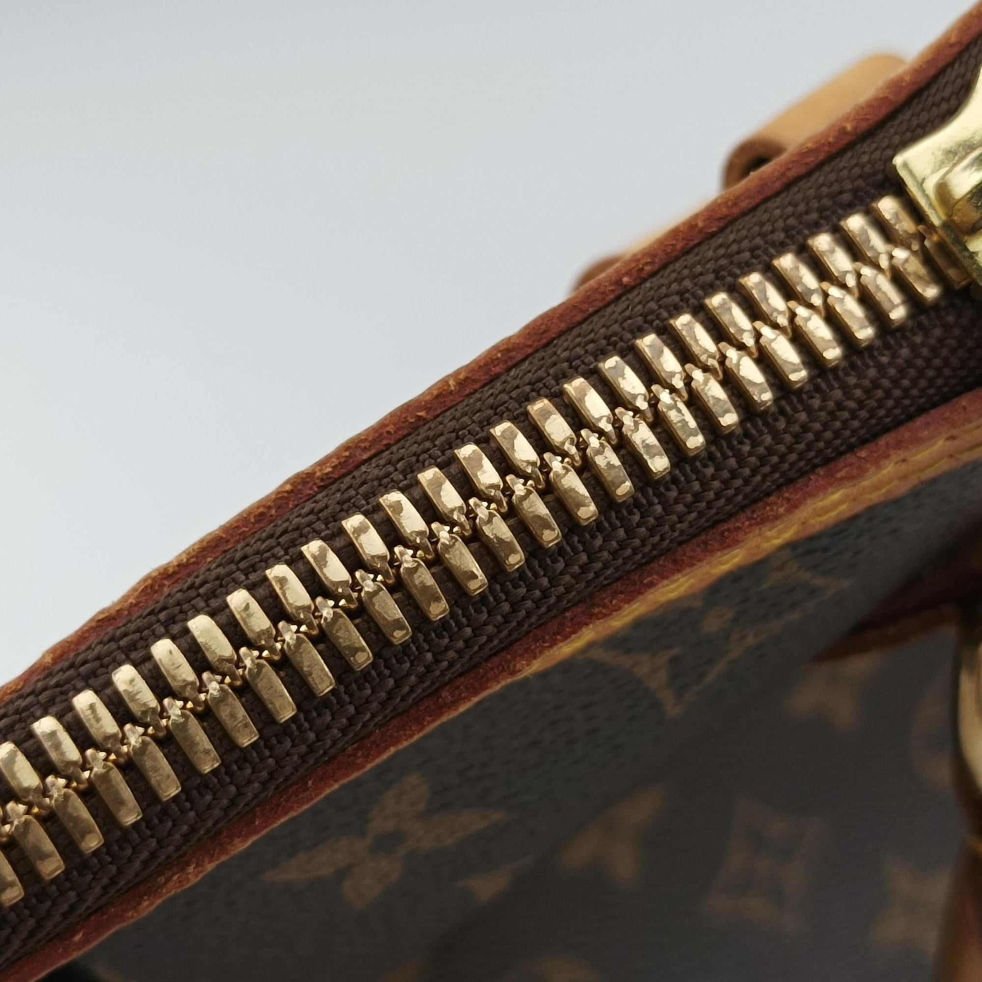 Vintage Louis Vuitton Lockit Horizontal Brown Monogram Canvas M40104 handbag | stylenewstar