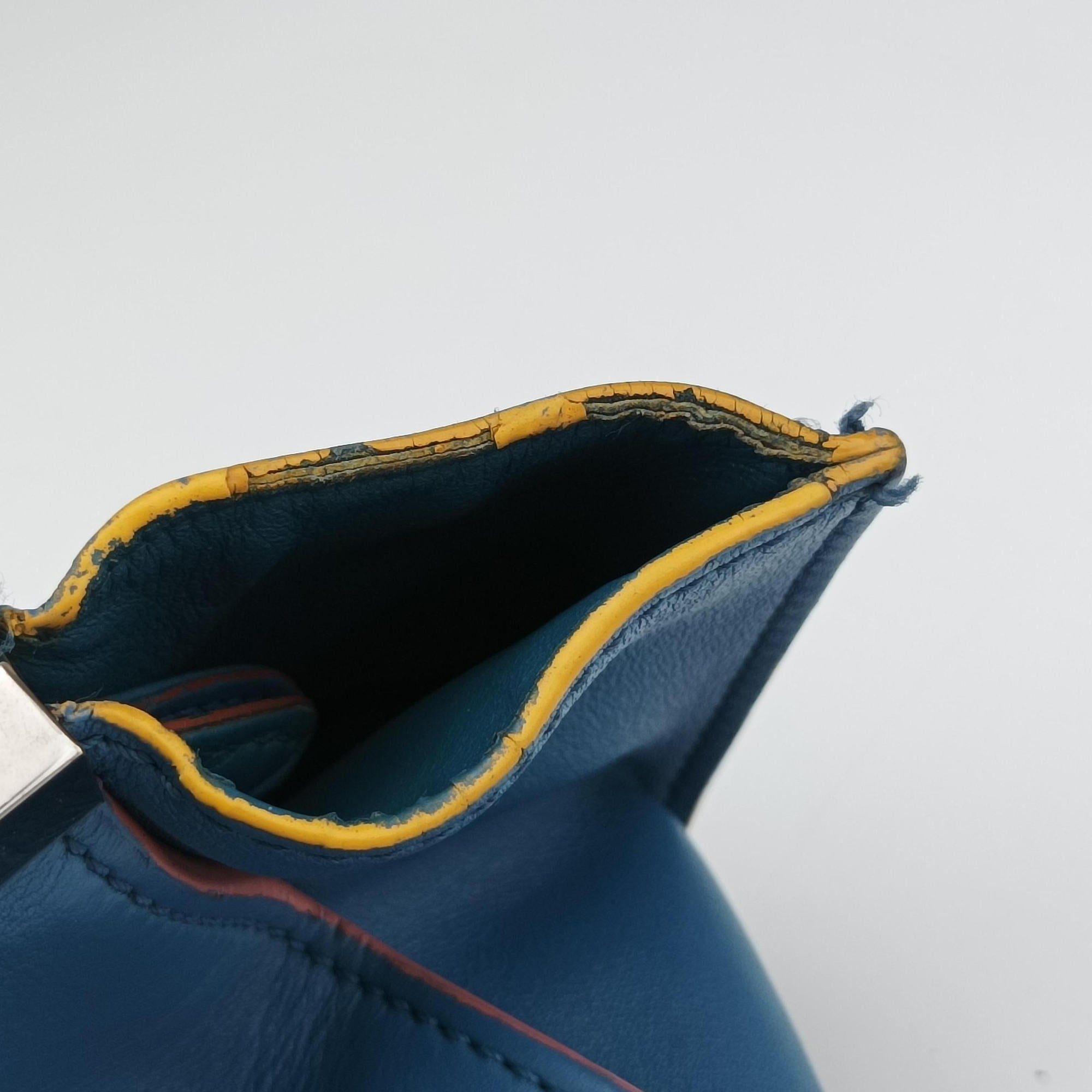 Secondhand Fendi Petite 3Jours Blue Leather 8BH333 shoulderbag | stylenewstar