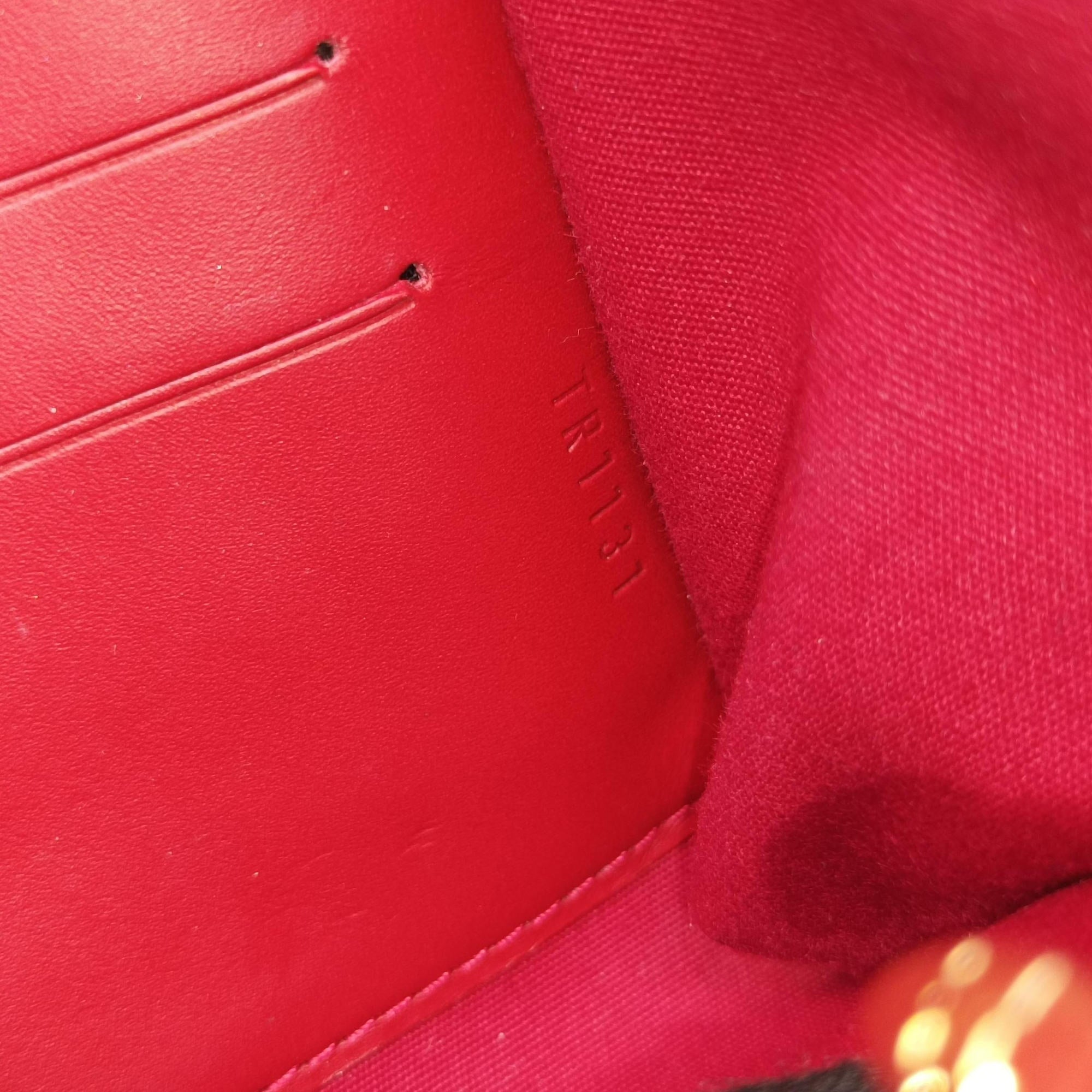 Secondhand Louis Vuitton Rossmore MM Red Vernis M91550 handbag | stylenewstar