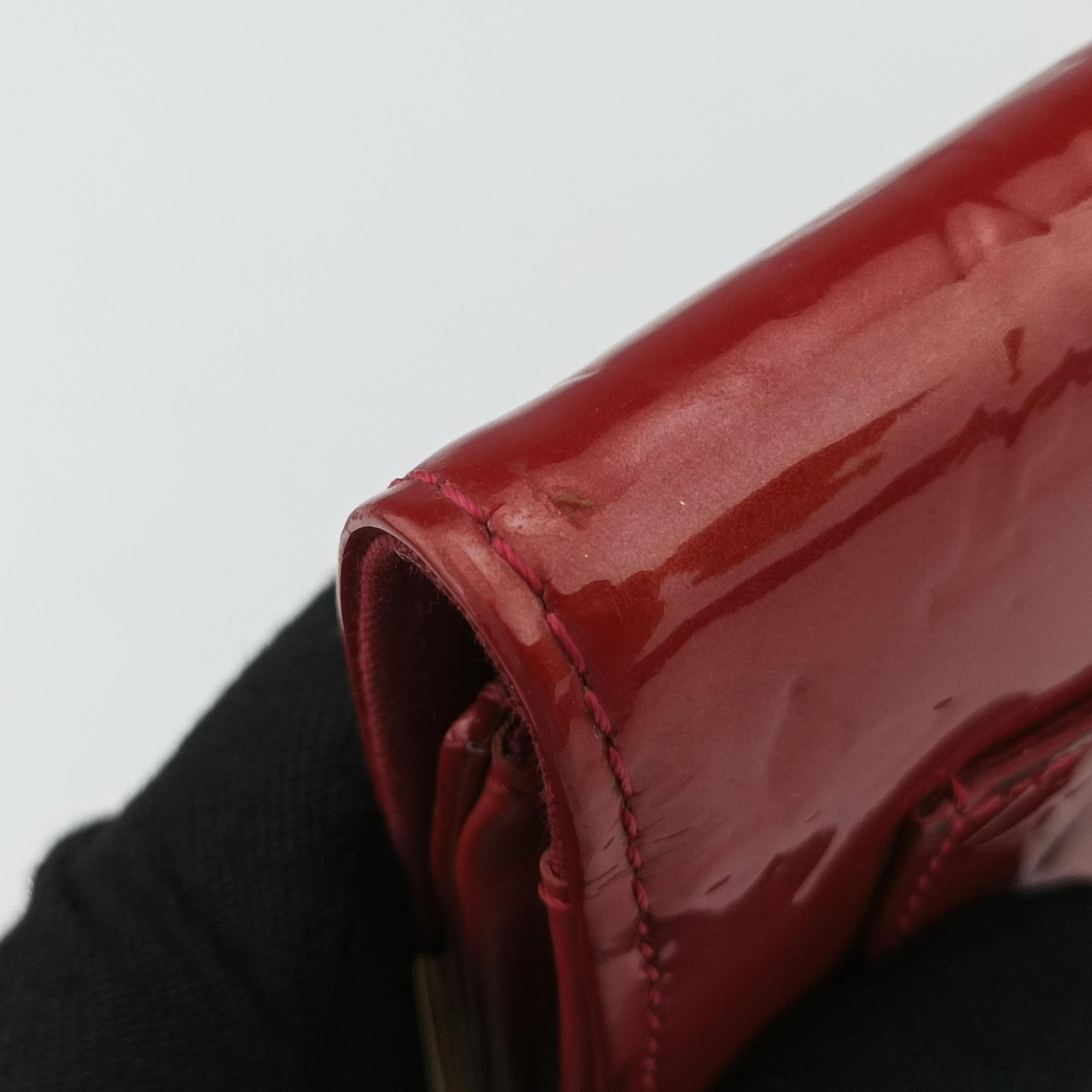 Secondhand Louis Vuitton Rossmore MM Red Vernis M91550 handbag | stylenewstar