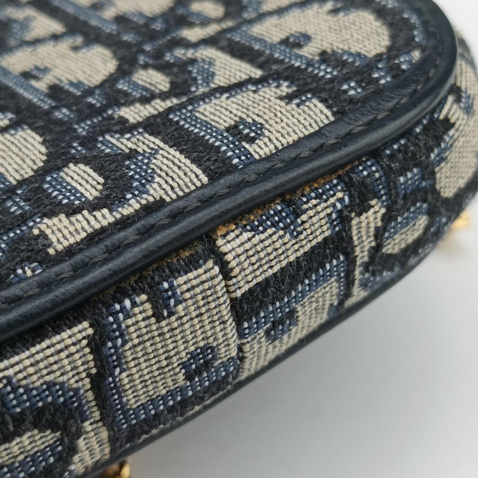 Secondhand Christian Dior Oblique 30 Montaigne Phone Holder Navy Oblique jacquard  shoulderbag | stylenewstar