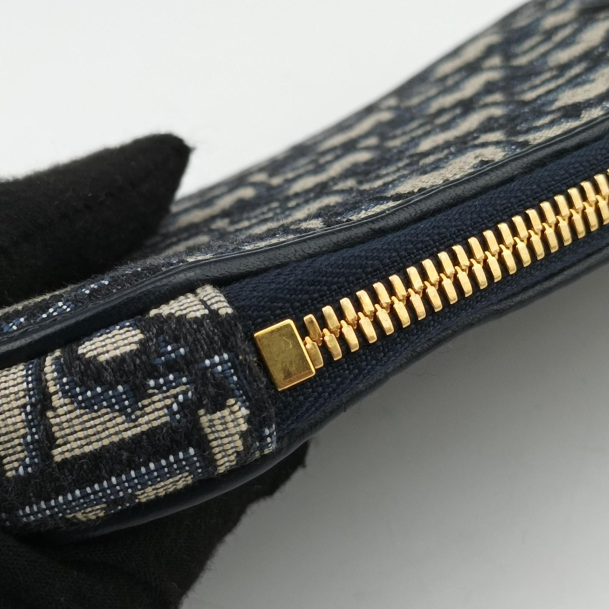 Secondhand Christian Dior Oblique 30 Montaigne Phone Holder Navy Oblique jacquard  shoulderbag | stylenewstar