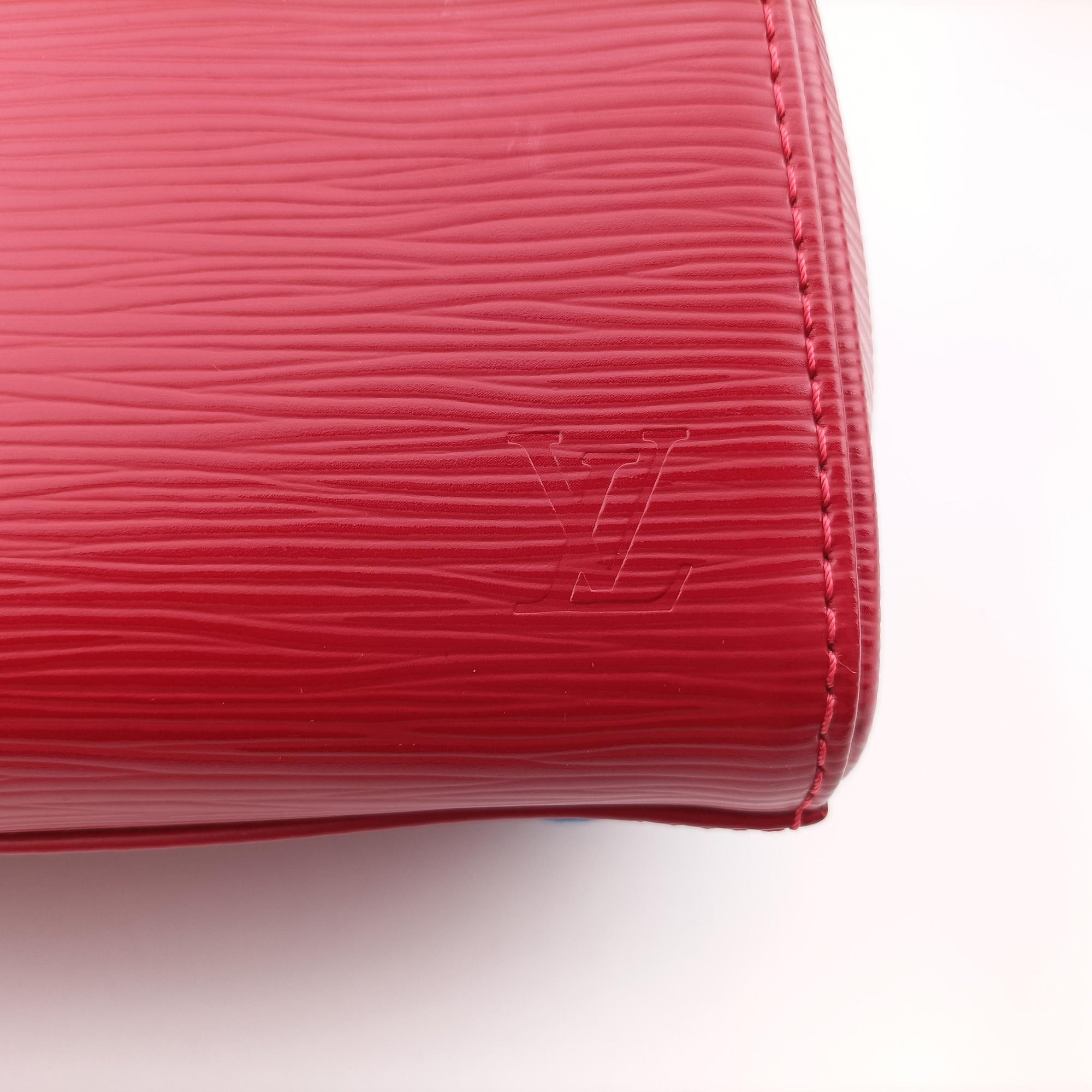 Secondhand Louis Vuitton Brea MM Rubis Epi M4030E shoulderbag | stylenewstar