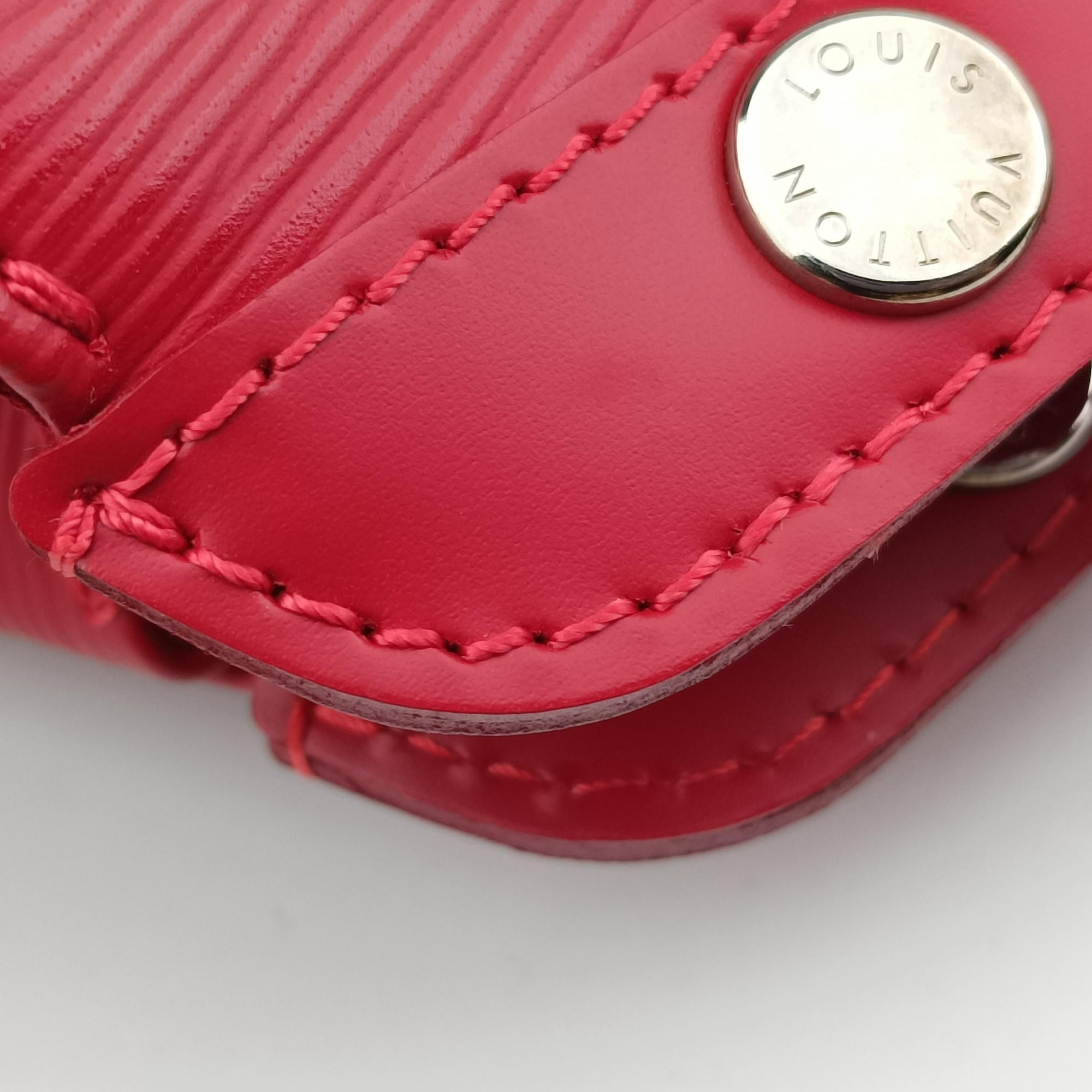 Secondhand Louis Vuitton Brea MM Rubis Epi M4030E shoulderbag | stylenewstar