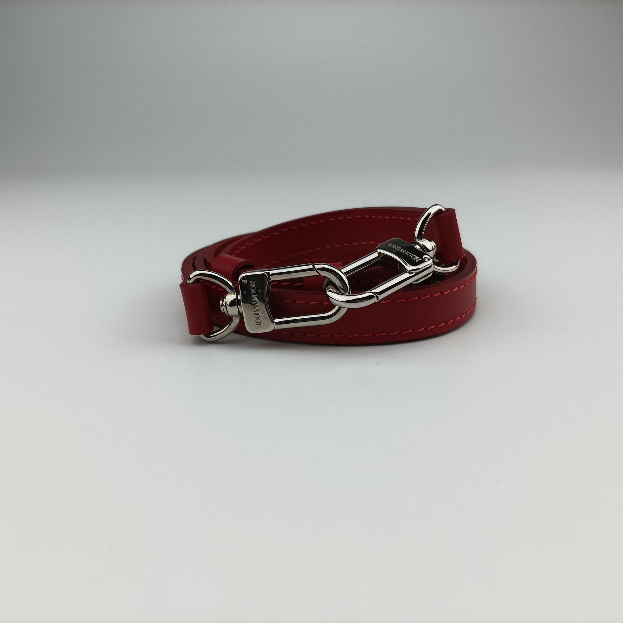 Secondhand Louis Vuitton Brea MM Rubis Epi M4030E shoulderbag | stylenewstar