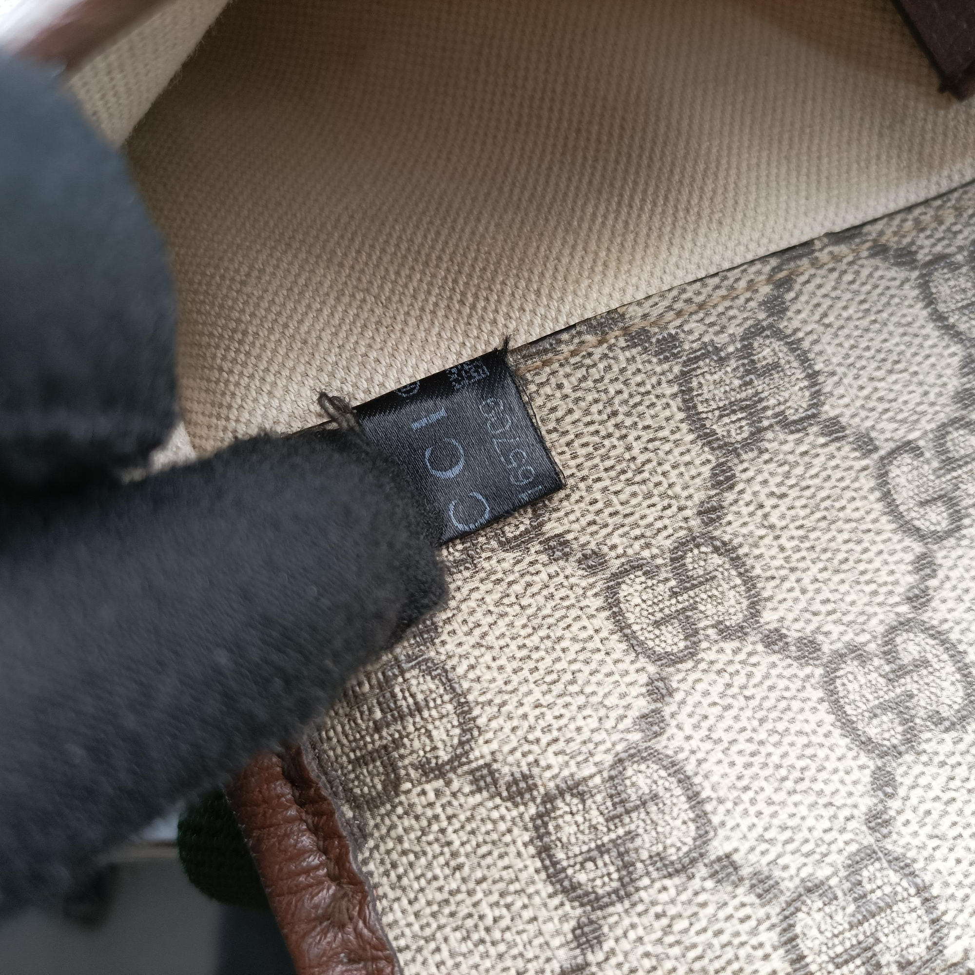 Pre-owned Gucci NEO VINTAGE GG Supreme Brown PVC coated canvas×Leather 493930 shoulderbag | stylenewstar