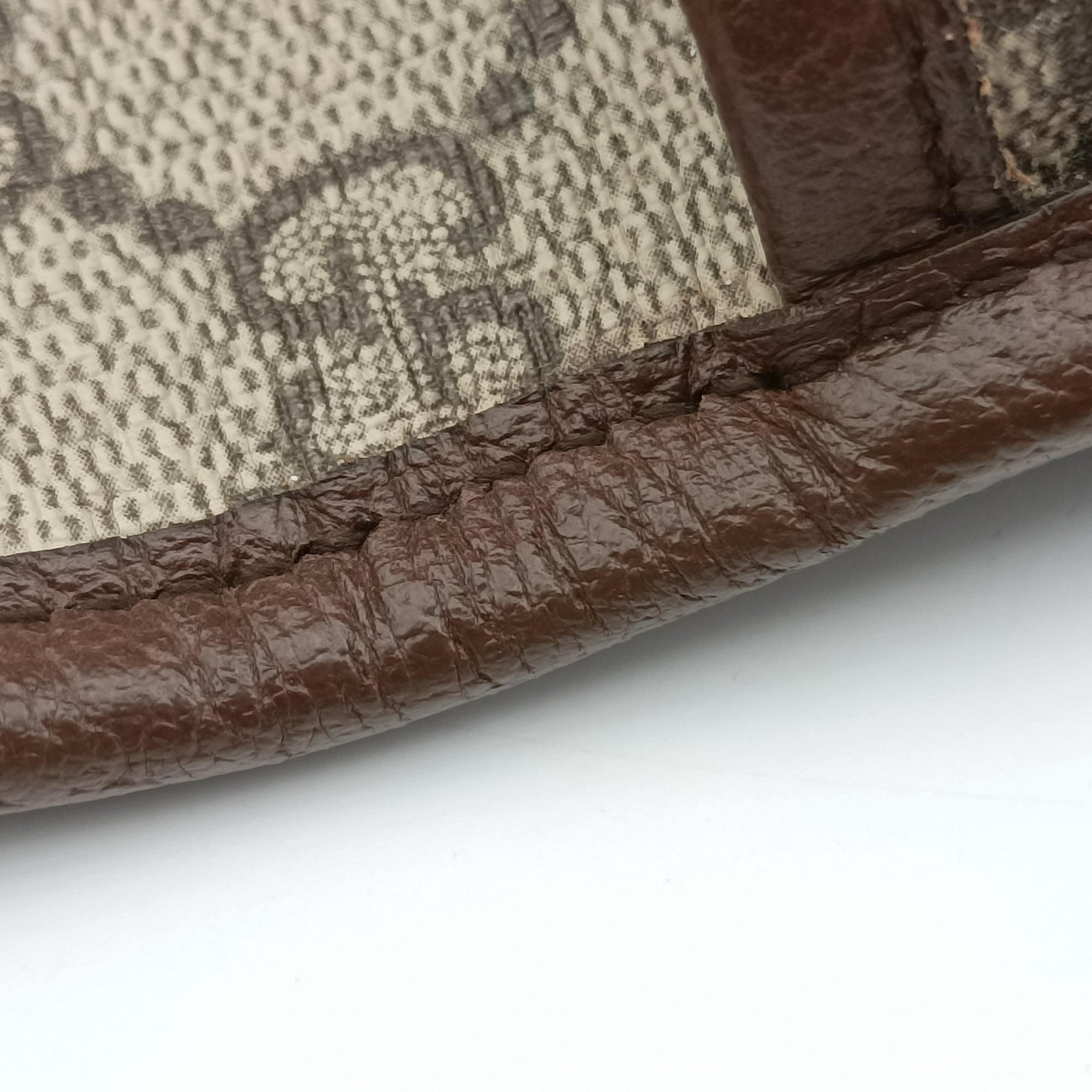 Pre-owned Gucci NEO VINTAGE GG Supreme Brown PVC coated canvas×Leather 493930 shoulderbag | stylenewstar