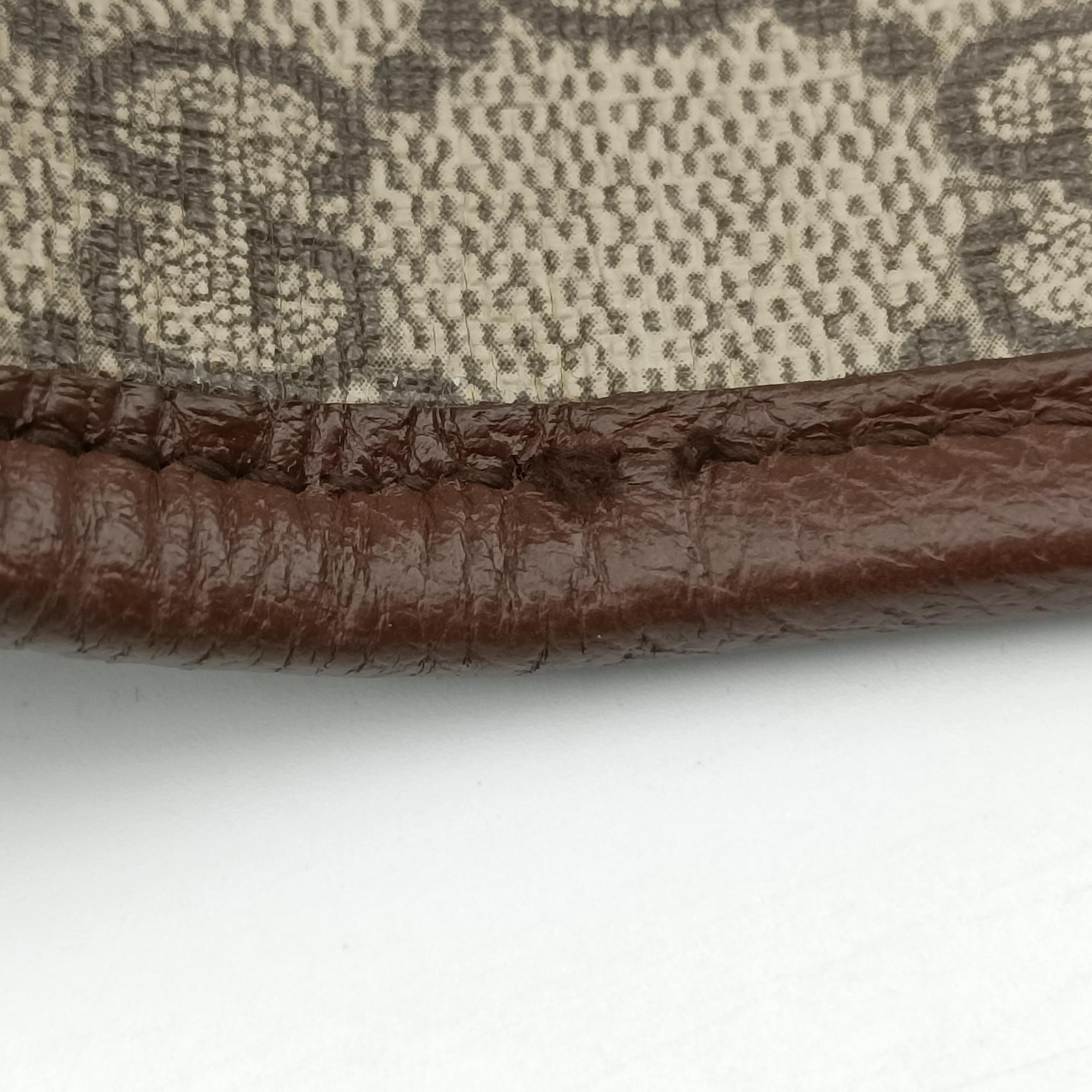 Pre-owned Gucci NEO VINTAGE GG Supreme Brown PVC coated canvas×Leather 493930 shoulderbag | stylenewstar
