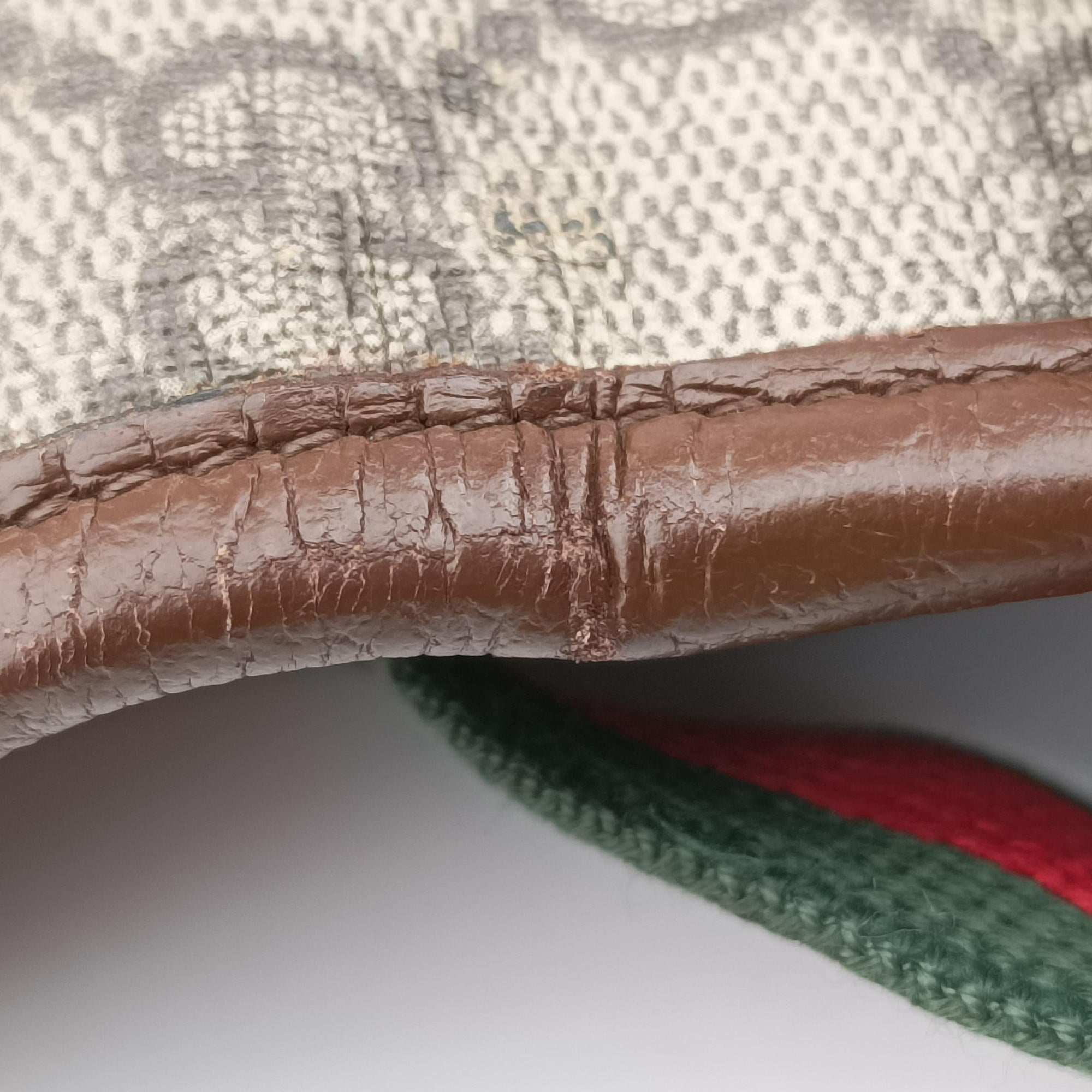 Pre-owned Gucci NEO VINTAGE GG Supreme Brown PVC coated canvas×Leather 493930 shoulderbag | stylenewstar
