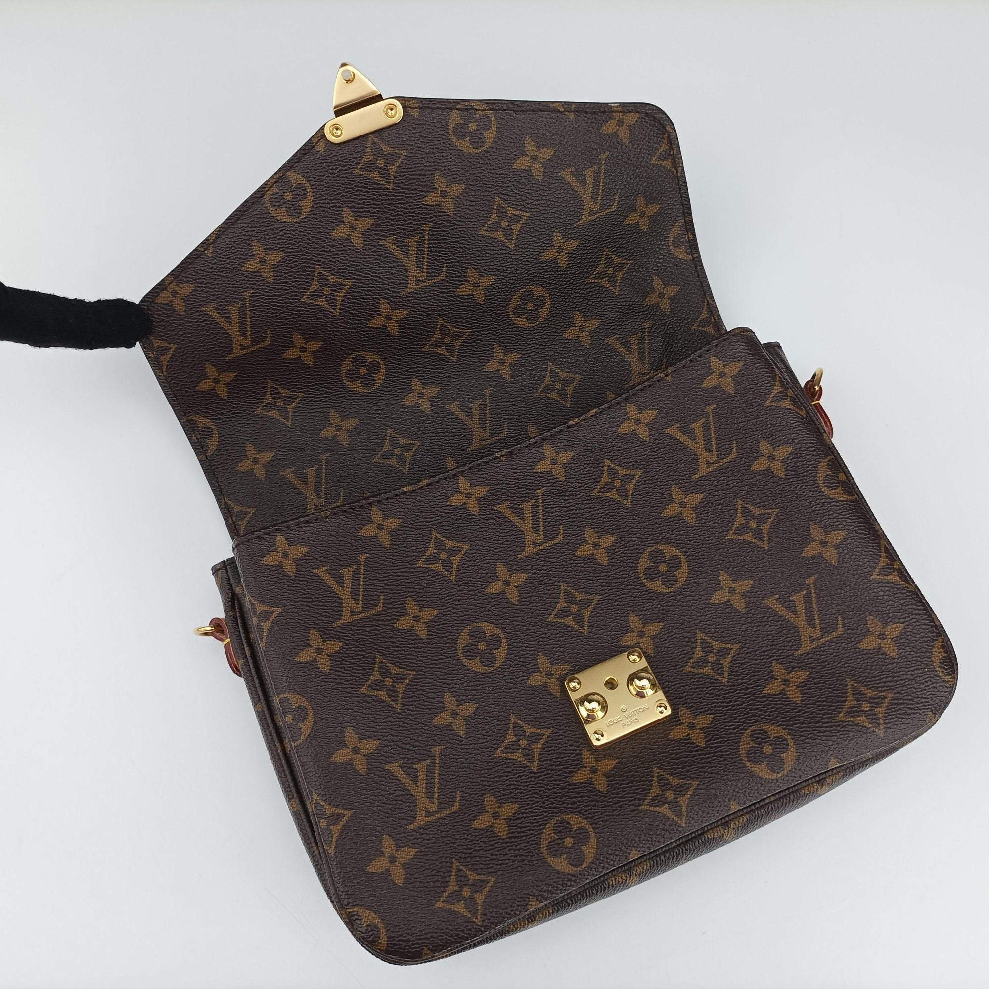 Pre-owned Louis Vuitton Pochette Metis MM Brown Monogram Canvas M44875 shoulderbag | stylenewstar