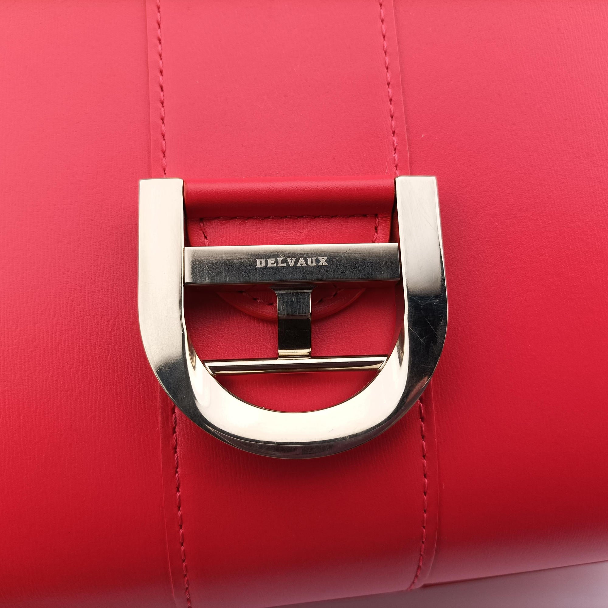 Secondhand Delvaux Brillon MM Red leather  handbag | stylenewstar