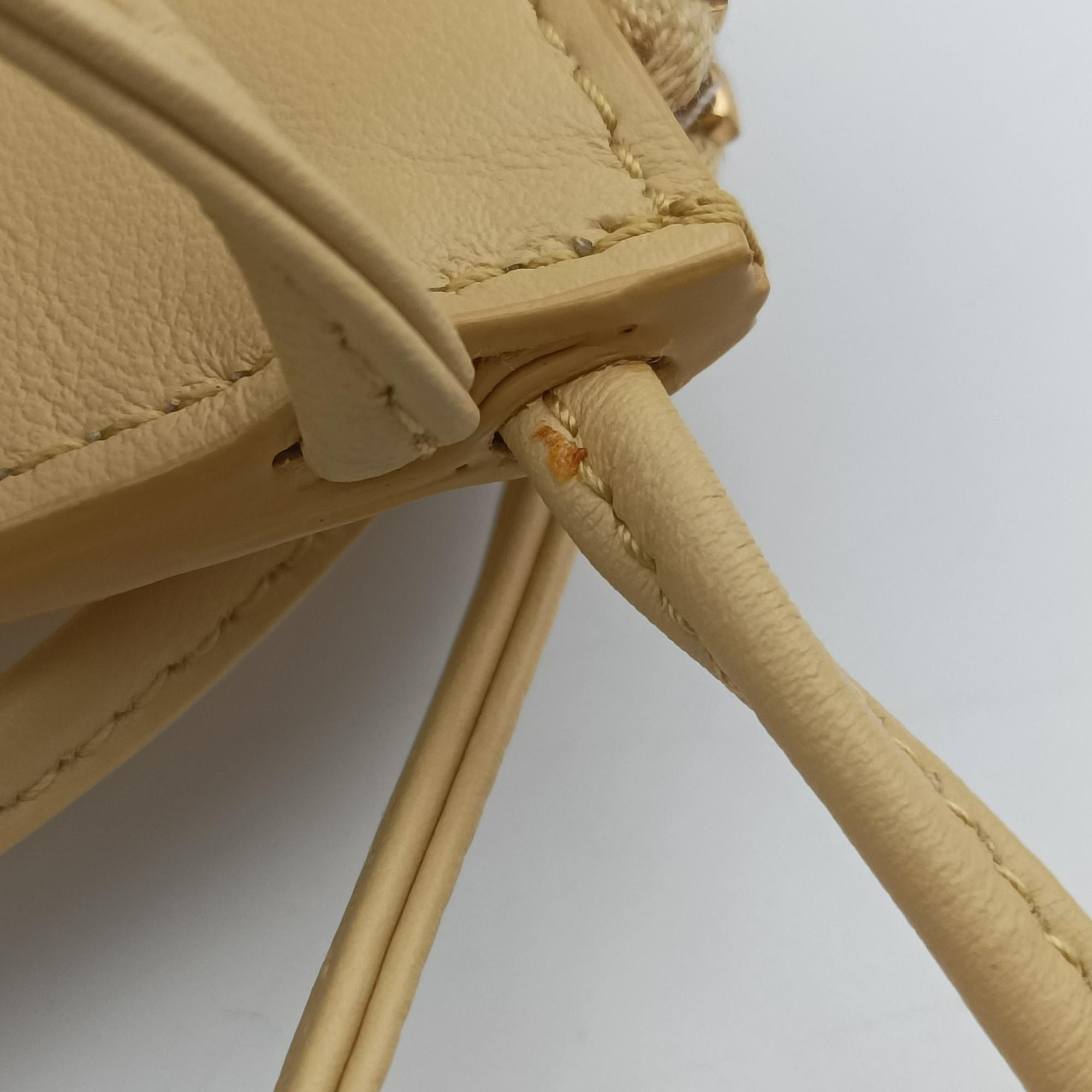 Secondhand Bottega Veneta Sac Cabas Arco Yellow Lambswool  handbag | stylenewstar