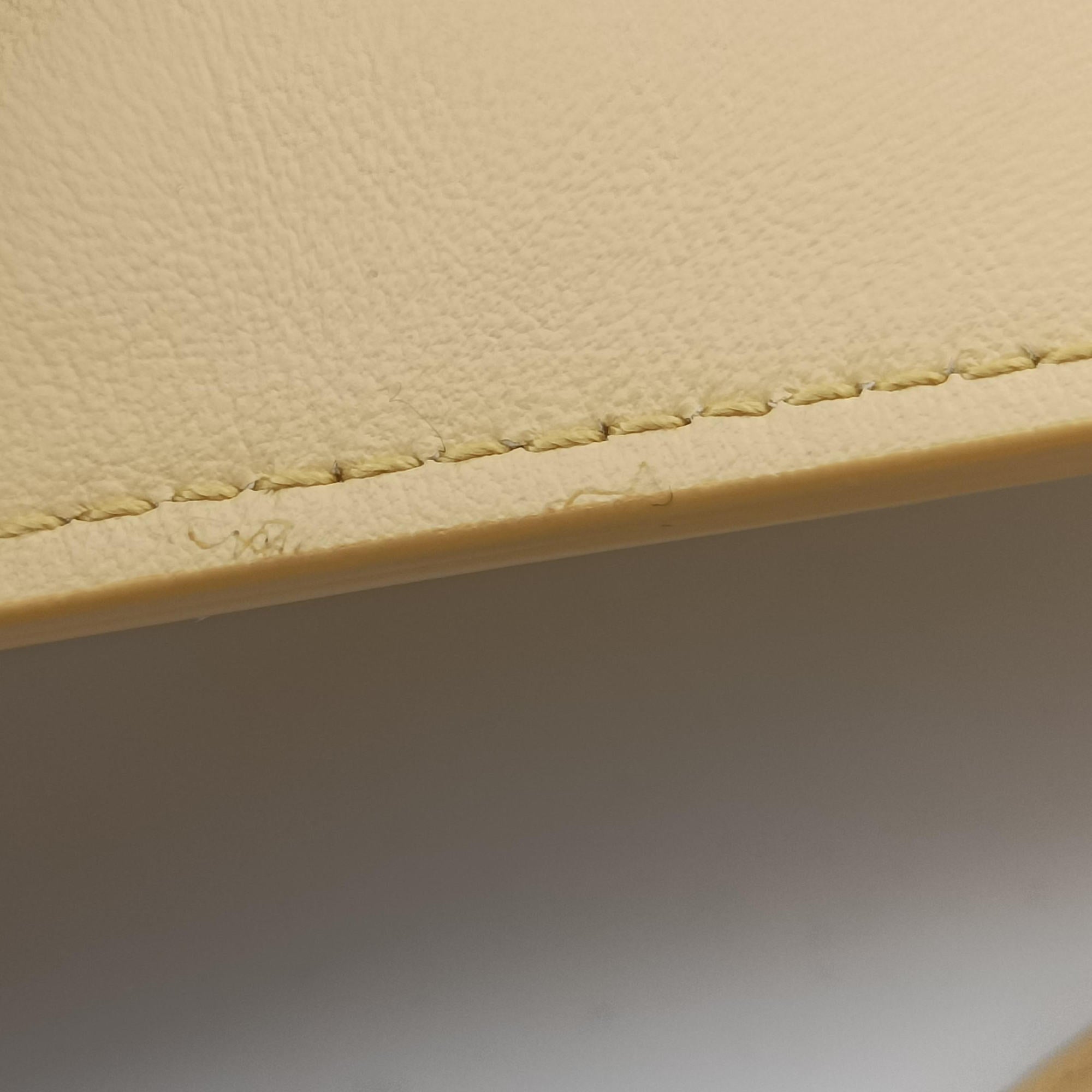 Secondhand Bottega Veneta Sac Cabas Arco Yellow Lambswool  handbag | stylenewstar