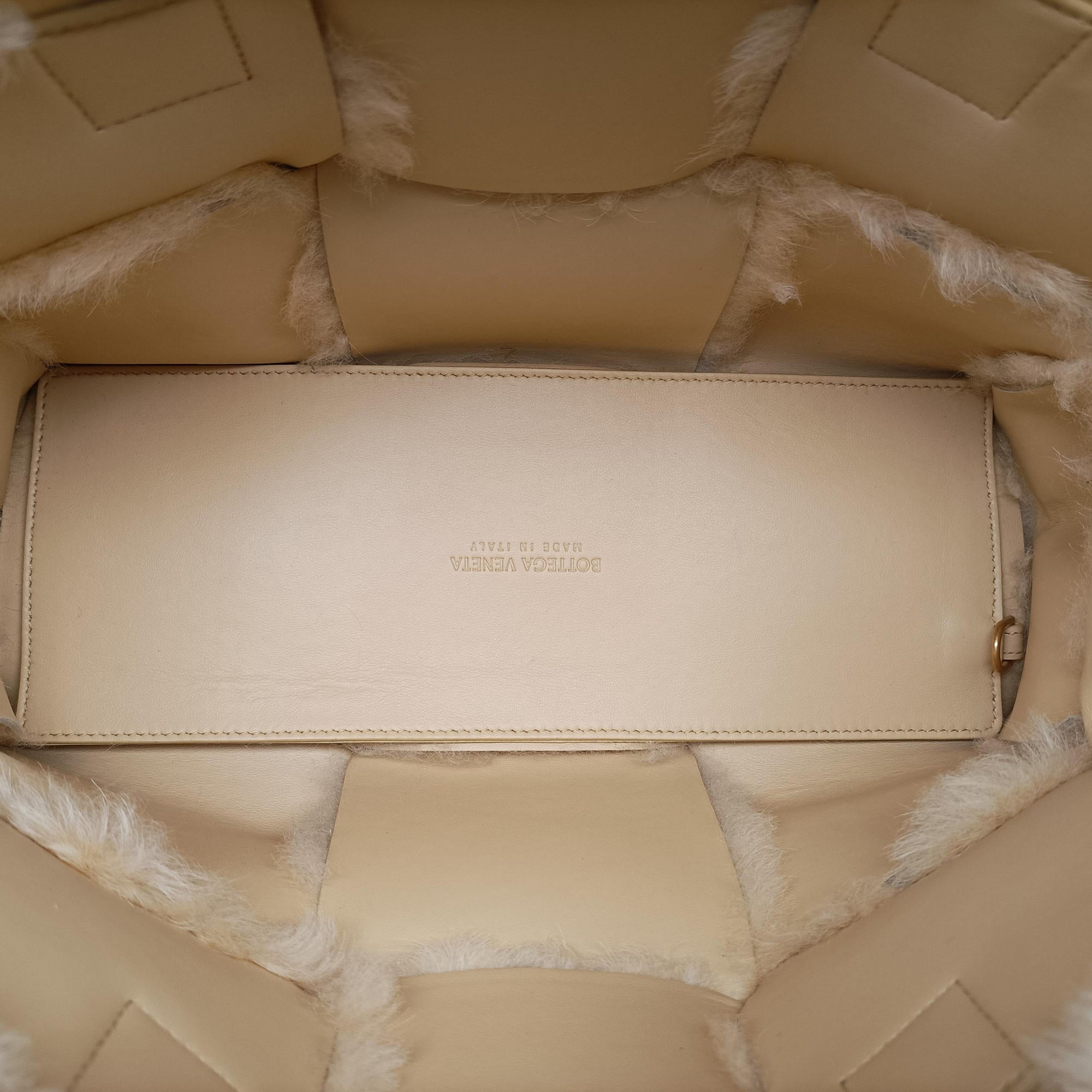 Secondhand Bottega Veneta Sac Cabas Arco Yellow Lambswool  handbag | stylenewstar