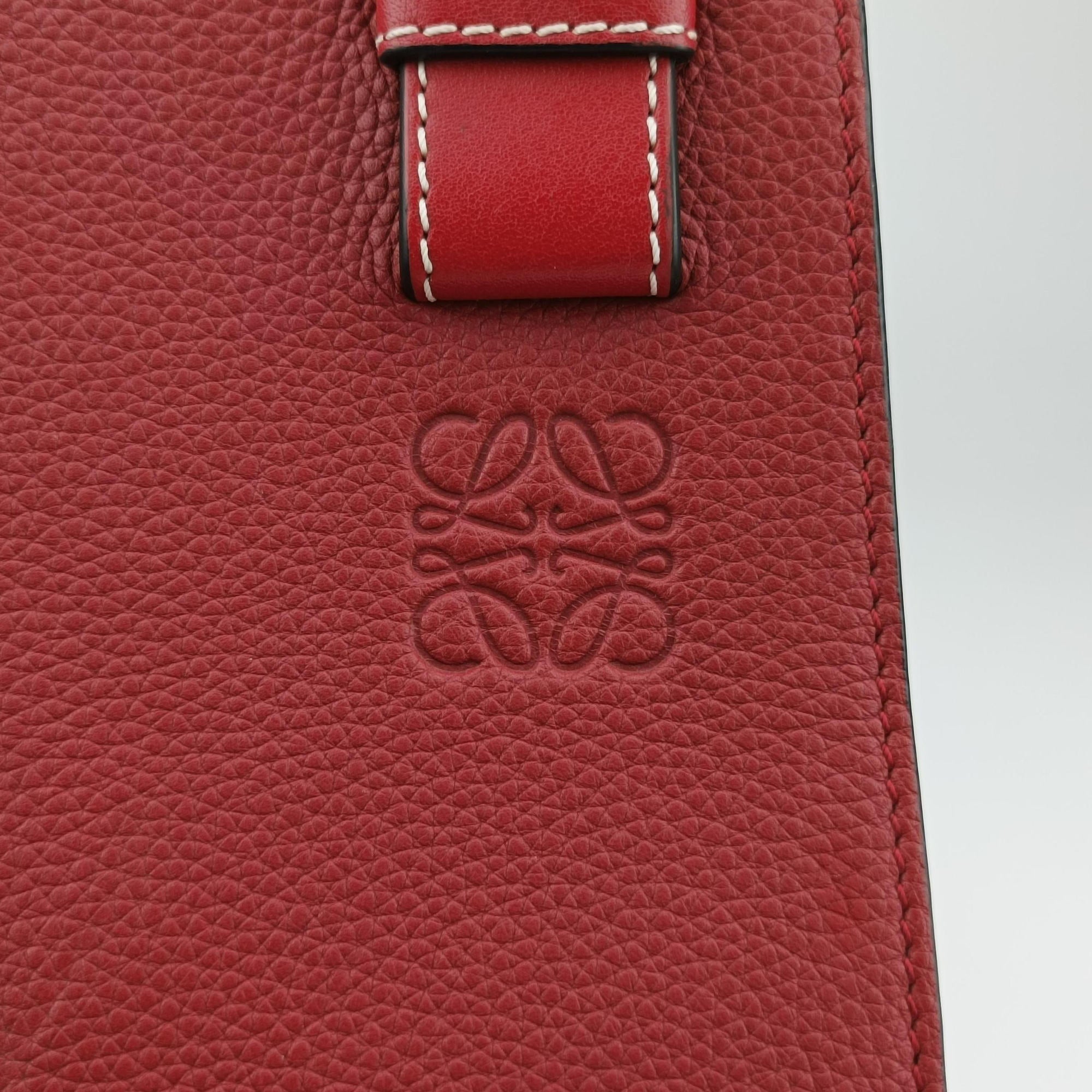 Pre-owned Loewe Hammock Burgundy Leather  shoulderbag | stylenewstar