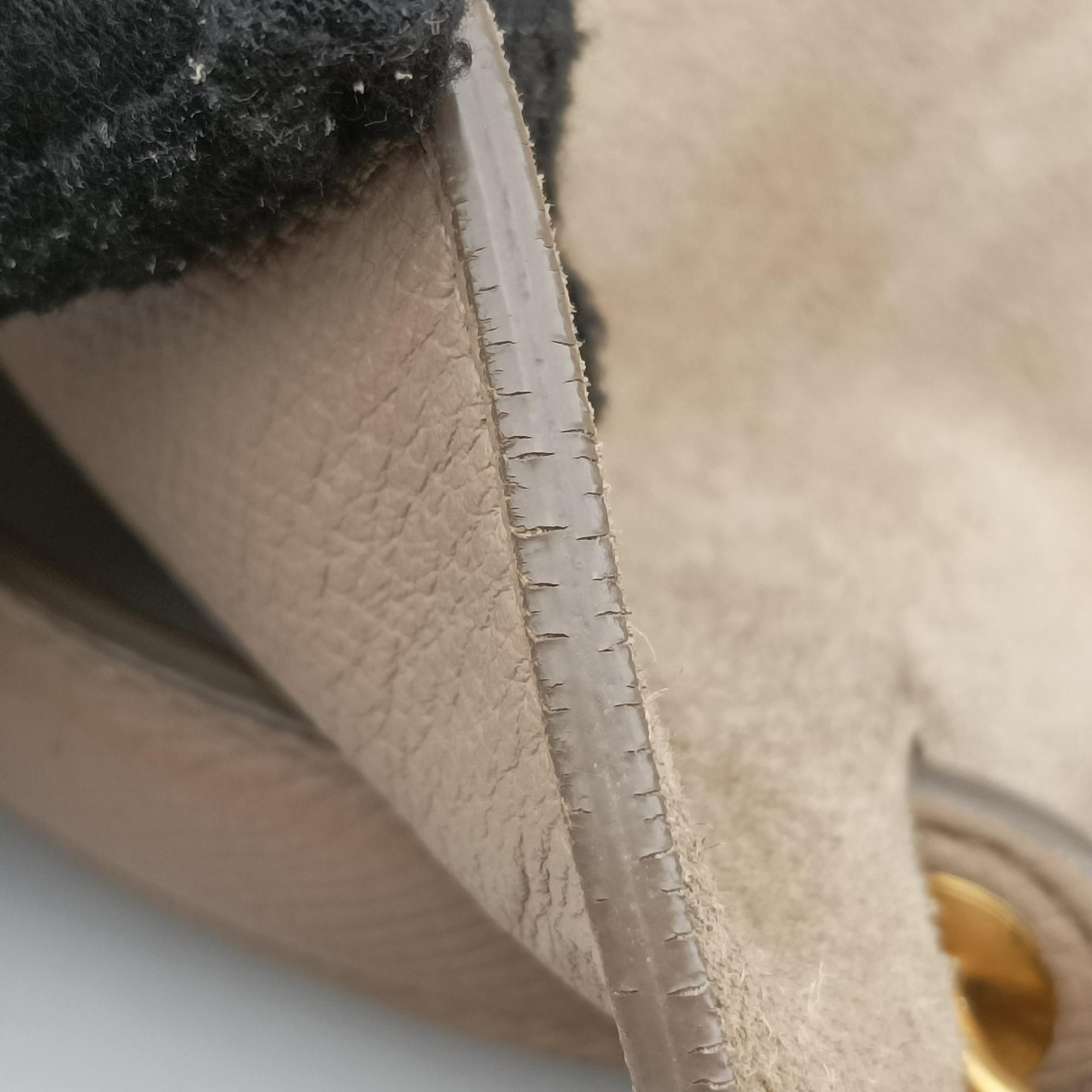 Pre-owned Celine Belt Mini Beige Leather  shoulderbag | stylenewstar