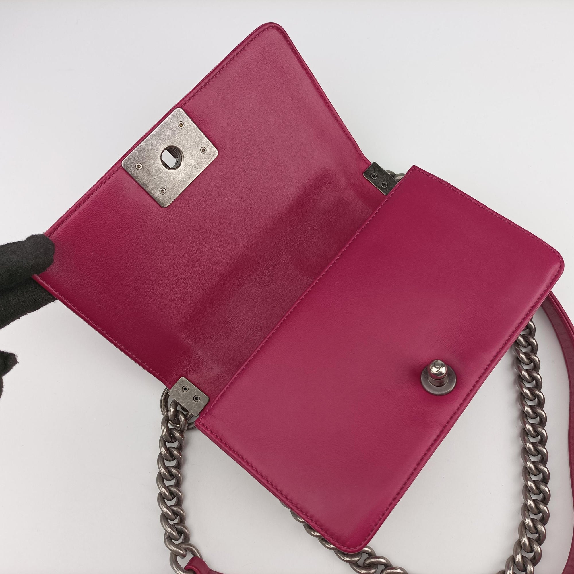 Pre-owned Chanel BOY CHANEL Rose velour A67416 shoulderbag | stylenewstar