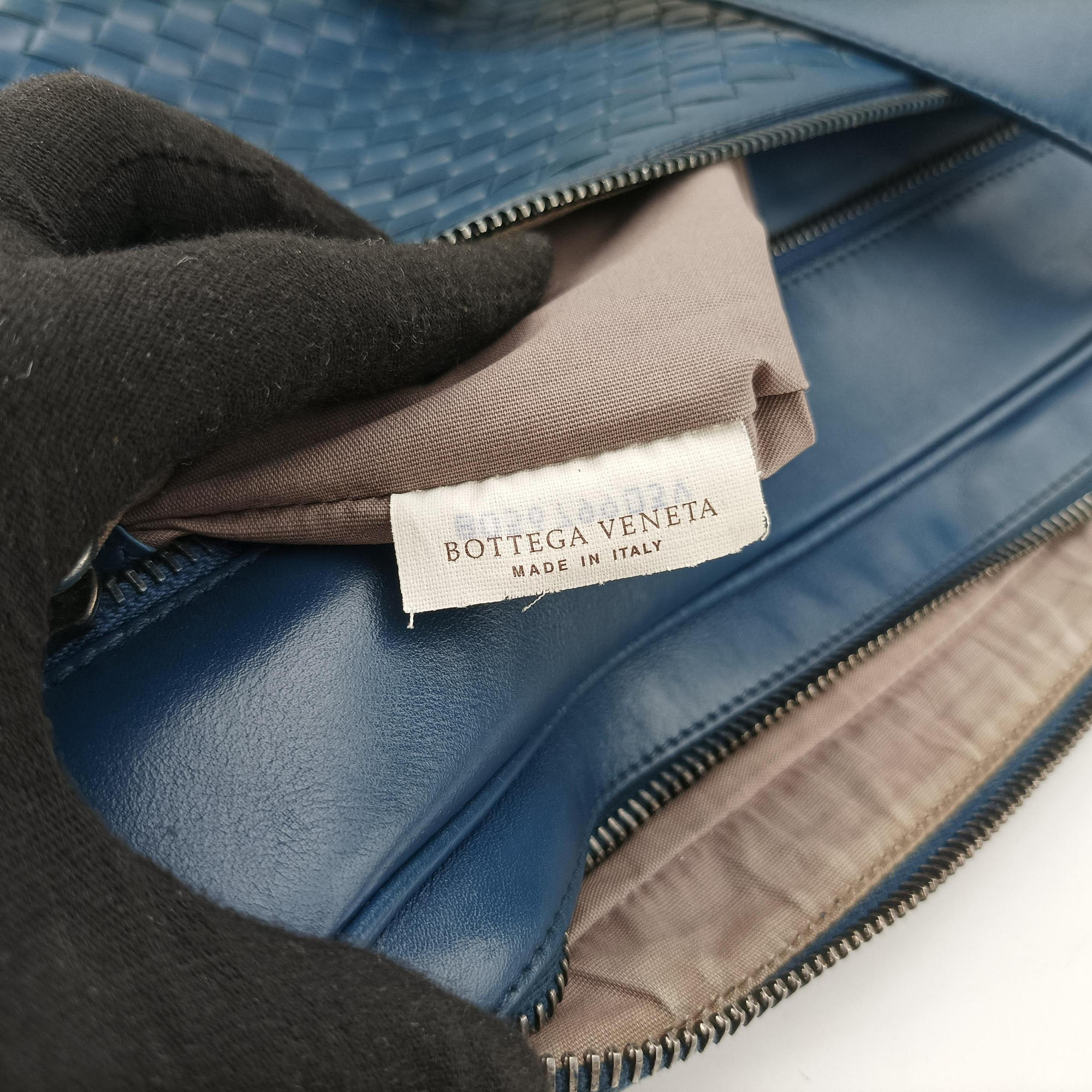 Secondhand Bottega Veneta Intrecciato Navy lambskin  shoulderbag | stylenewstar