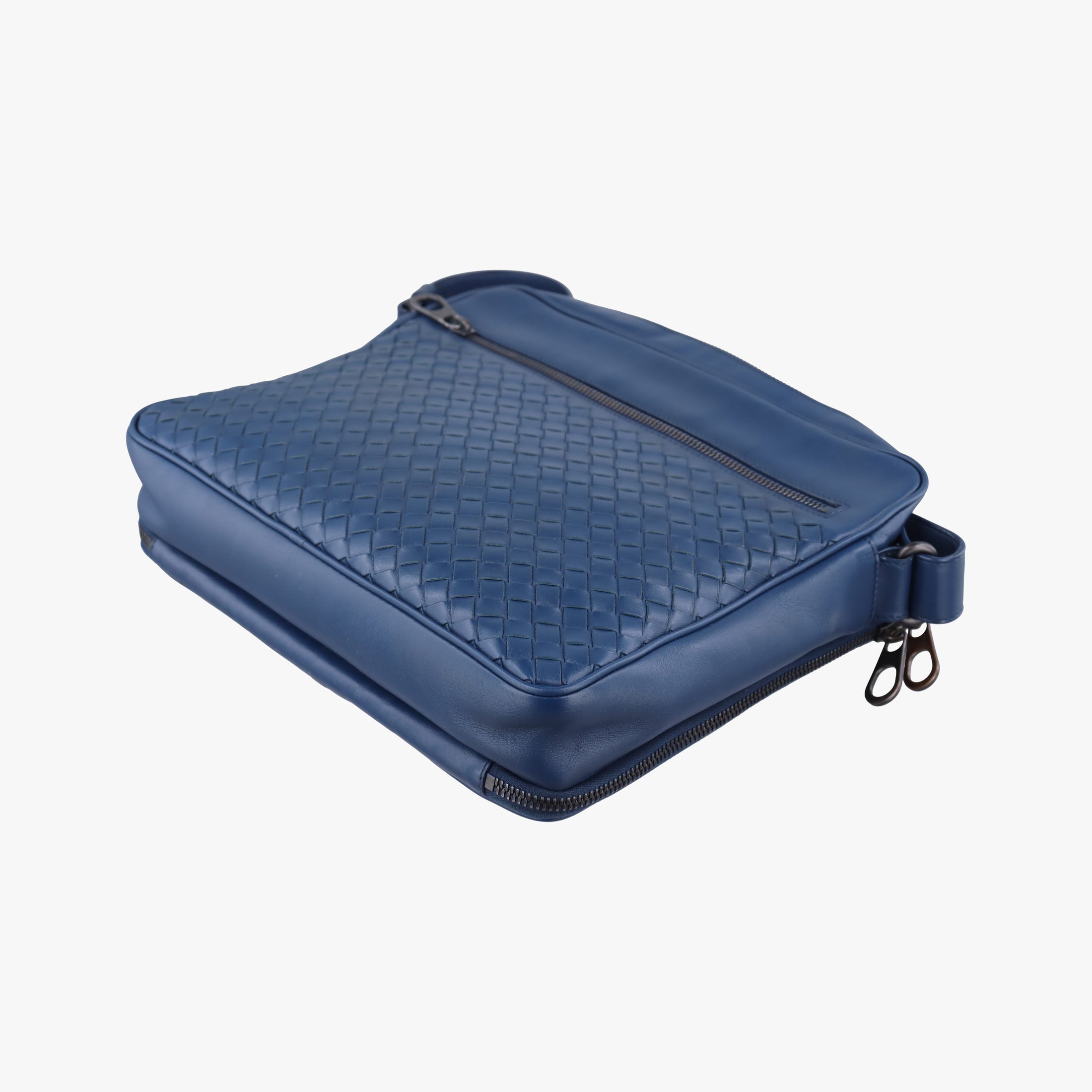 Secondhand Bottega Veneta Intrecciato Navy lambskin  shoulderbag | stylenewstar