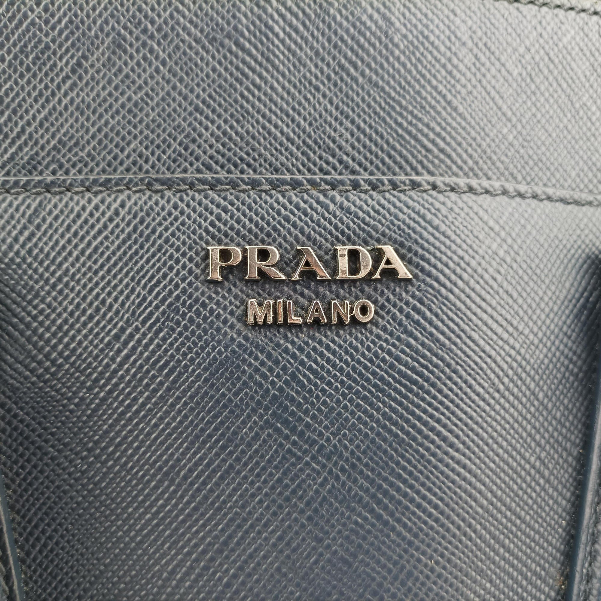 Pre-owned Prada Business Briefcase Navy SAFFIANO Leather 2VE368 handbag | stylenewstar