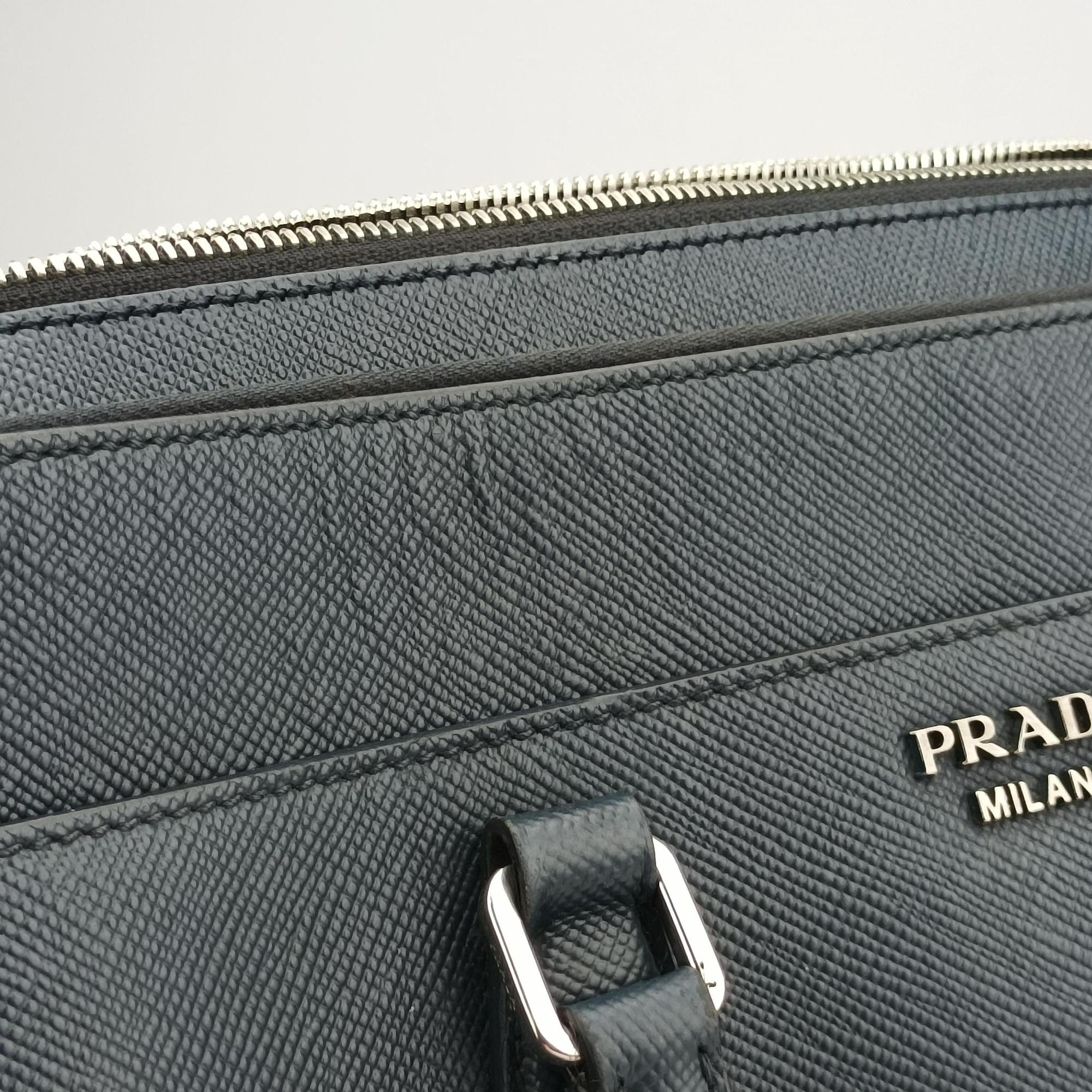 Pre-owned Prada Business Briefcase Navy SAFFIANO Leather 2VE368 handbag | stylenewstar