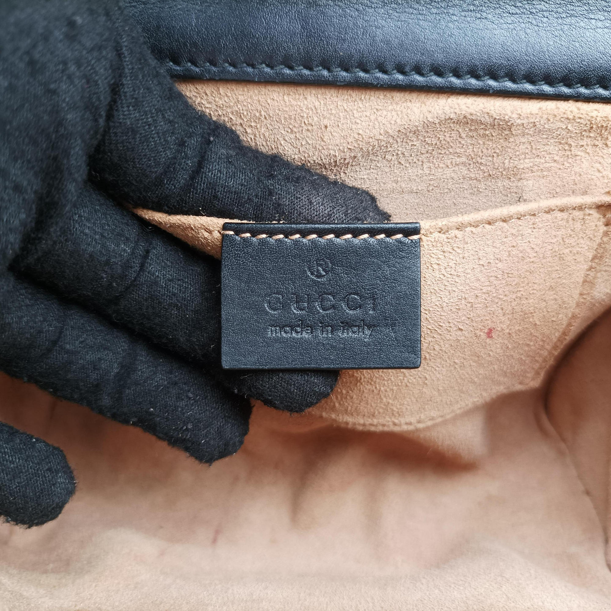 Pre-owned Gucci Padlock Black Leather 432182 shoulderbag | stylenewstar