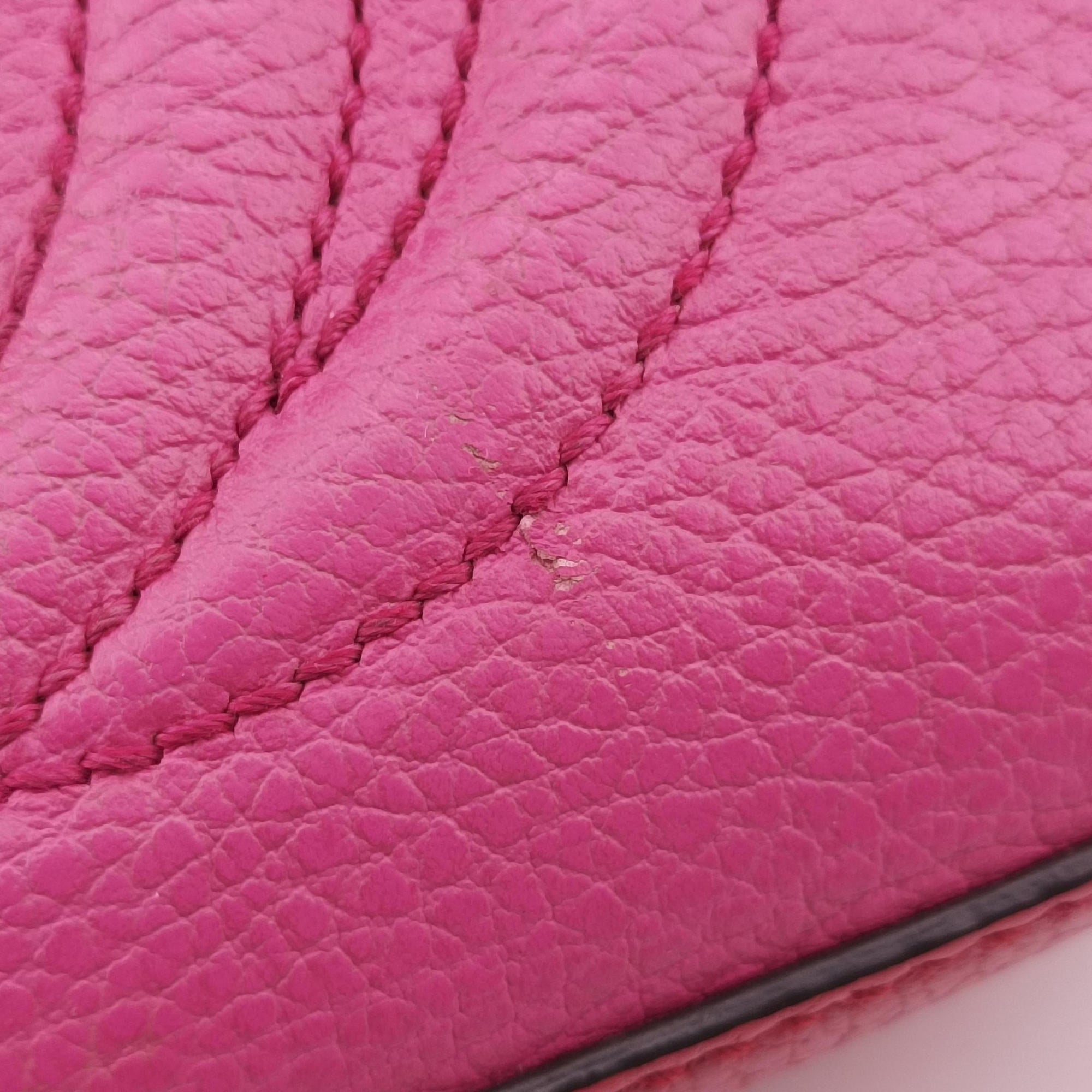 Vintage Gucci Soho Rose x red Leather 431567 shoulderbag | stylenewstar