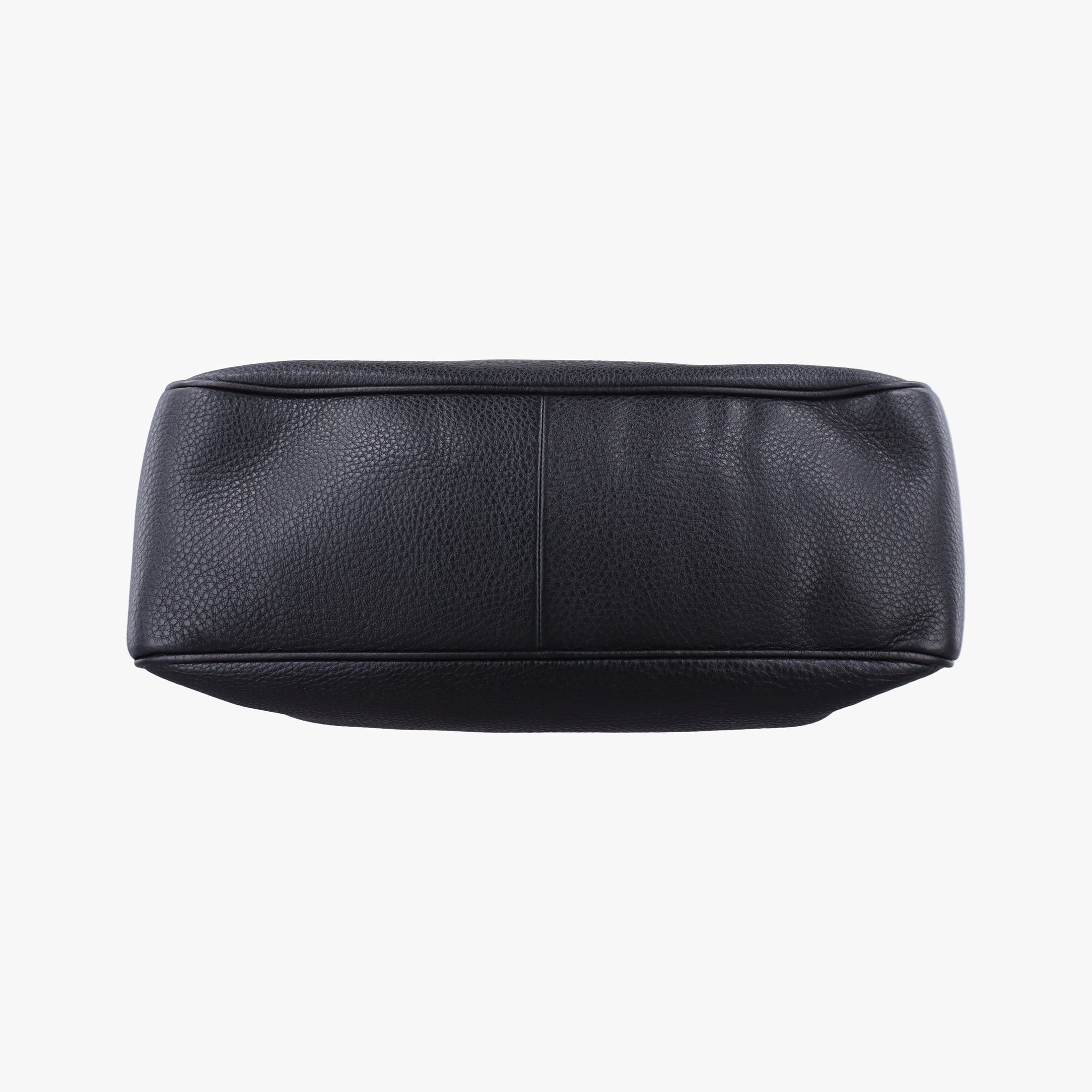 Pre-owned Gucci Soho Black Leather 353126 shoulderbag | stylenewstar