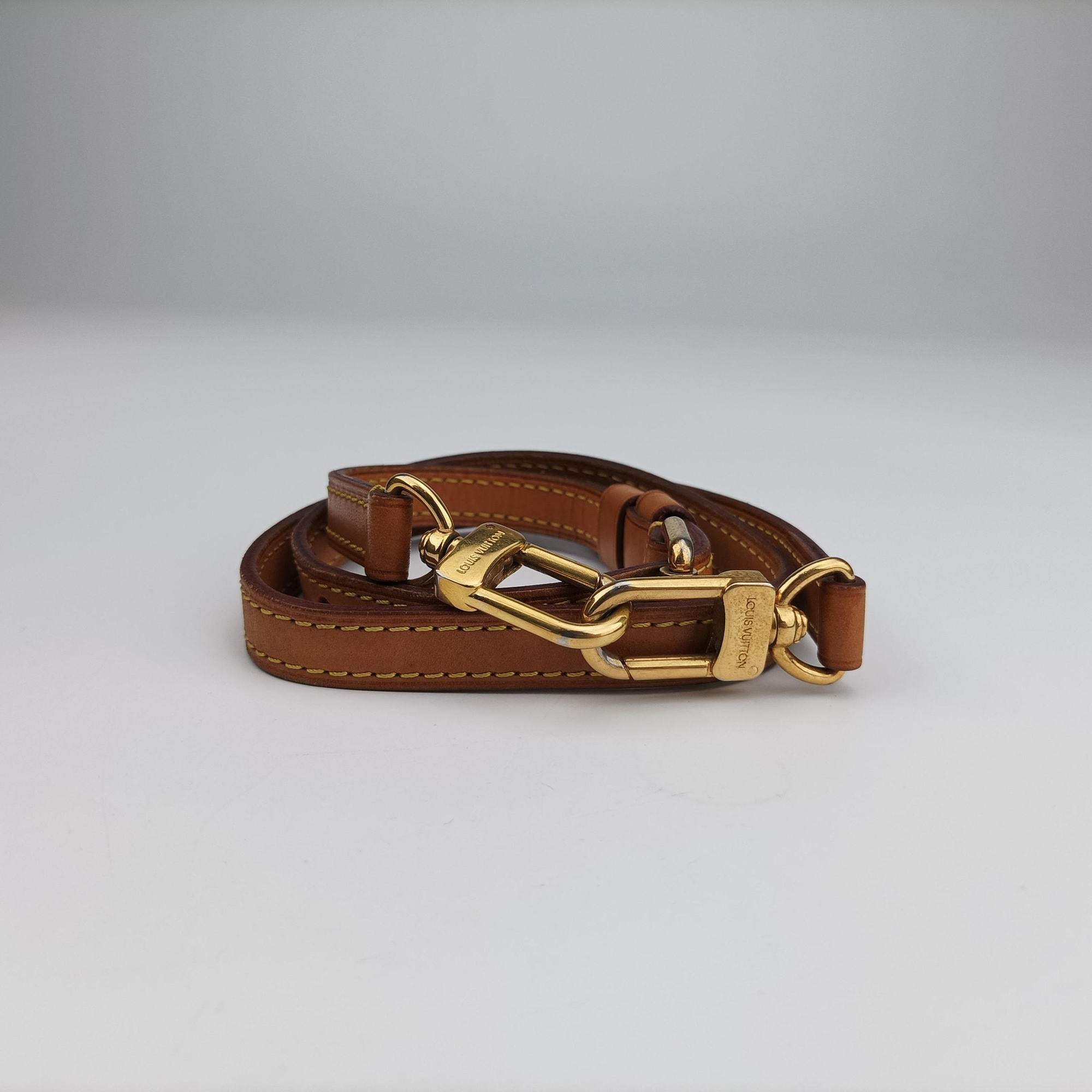 Pre-owned Louis Vuitton Brea MM granblue Vernis M90054 shoulderbag | stylenewstar